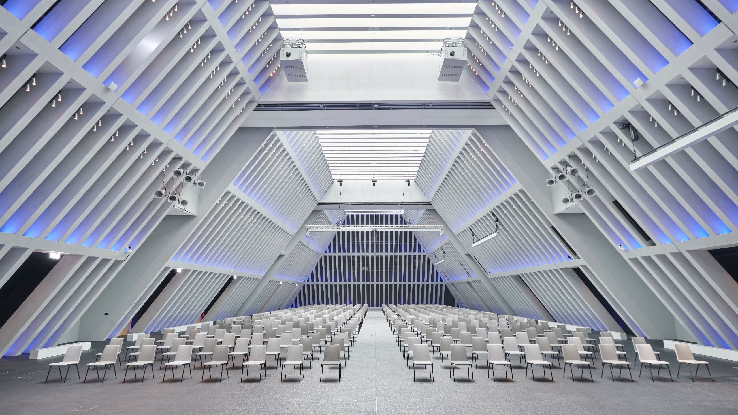 Hyatt Regency Zurich Airport The Circle Convention Hall Blue Light