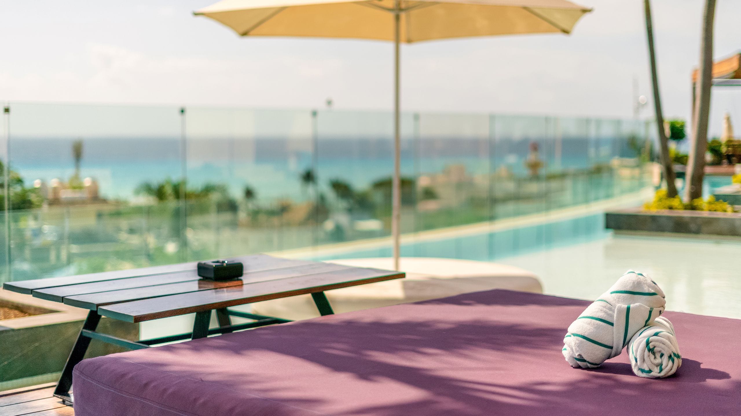 Thompson Playa del Carmen Main House Alessia Sunbed