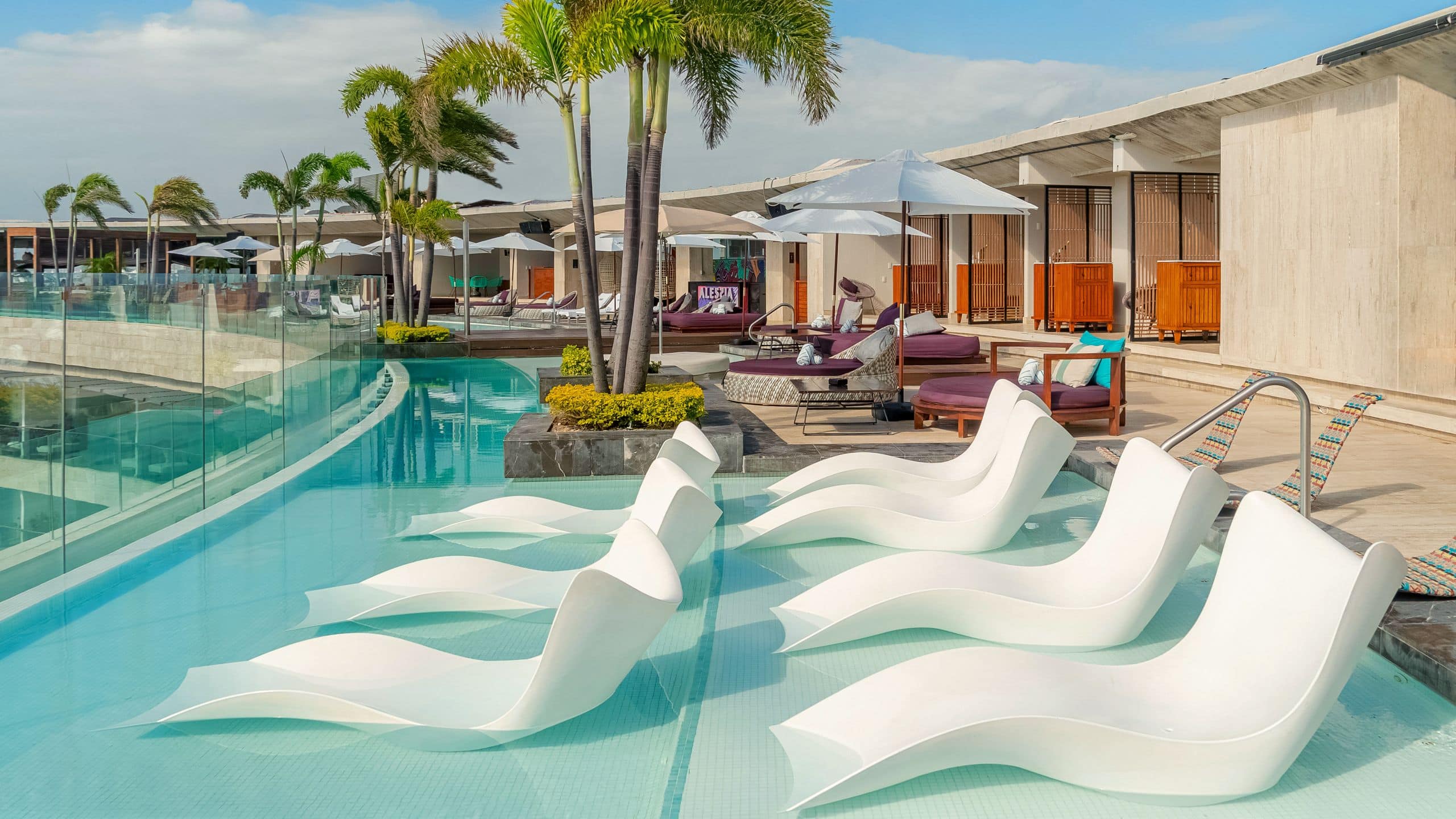 Hyatt Centric Playa del Carmen Alessia Waterbeds Lateral View