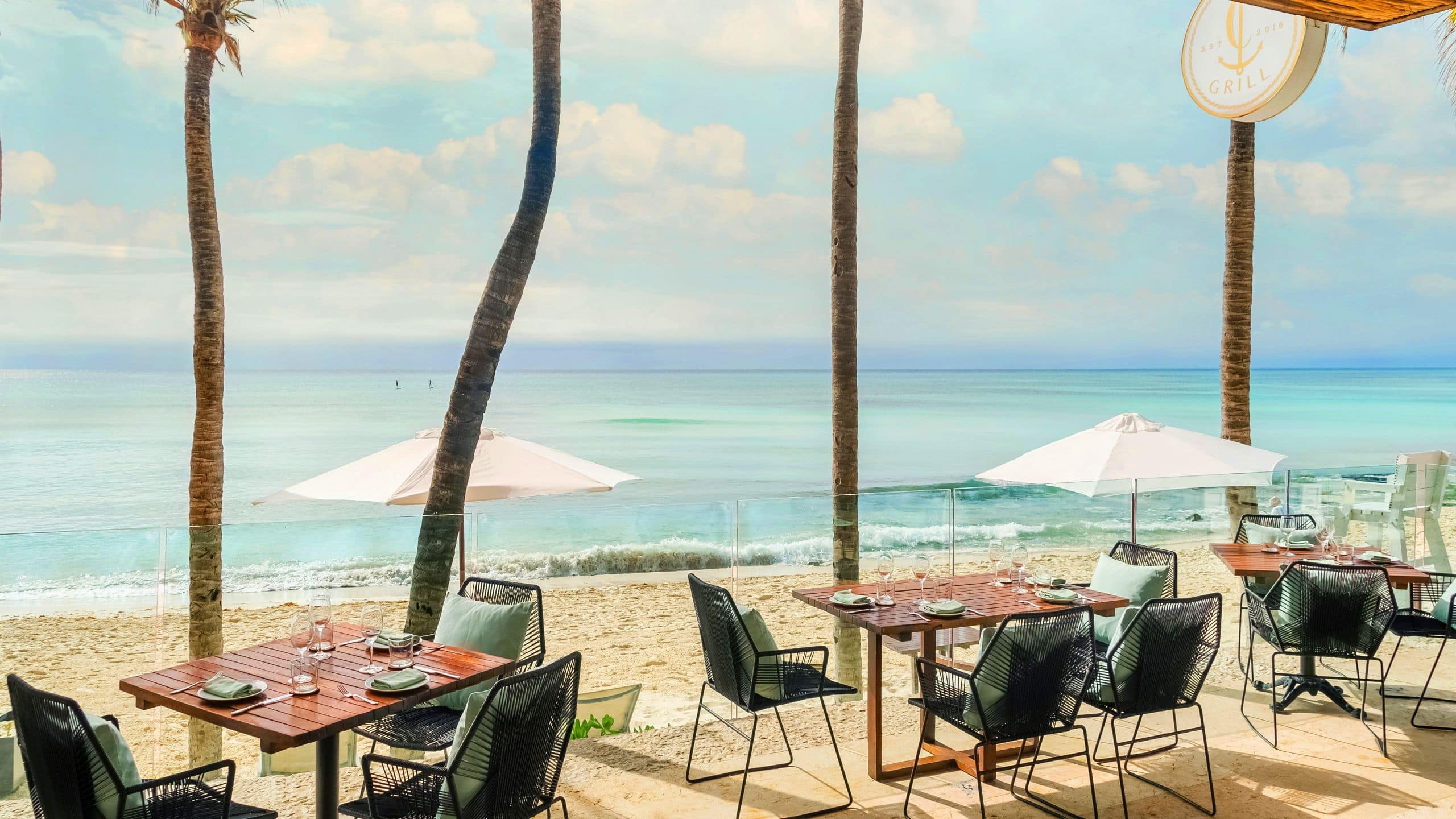 Thompson Playa del Carmen Main House CGrill Beachfront Tables