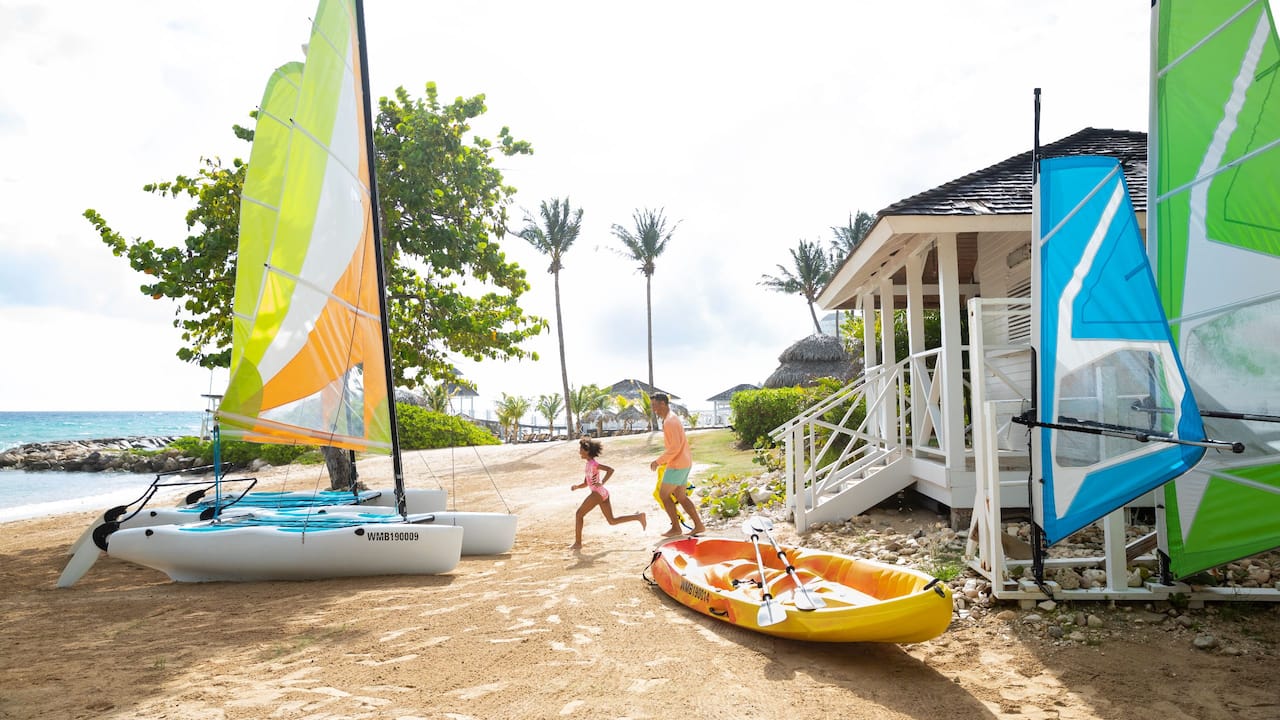 Escape to a Vibrant World Escape to a Vibrant World