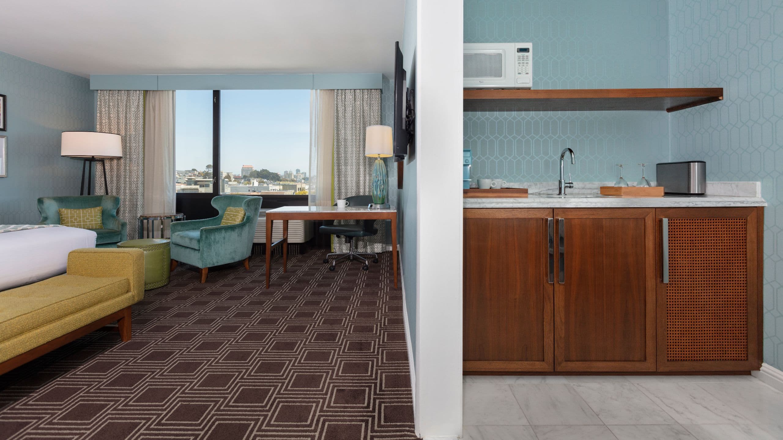 The Laurel Inn King With Kitchenette View