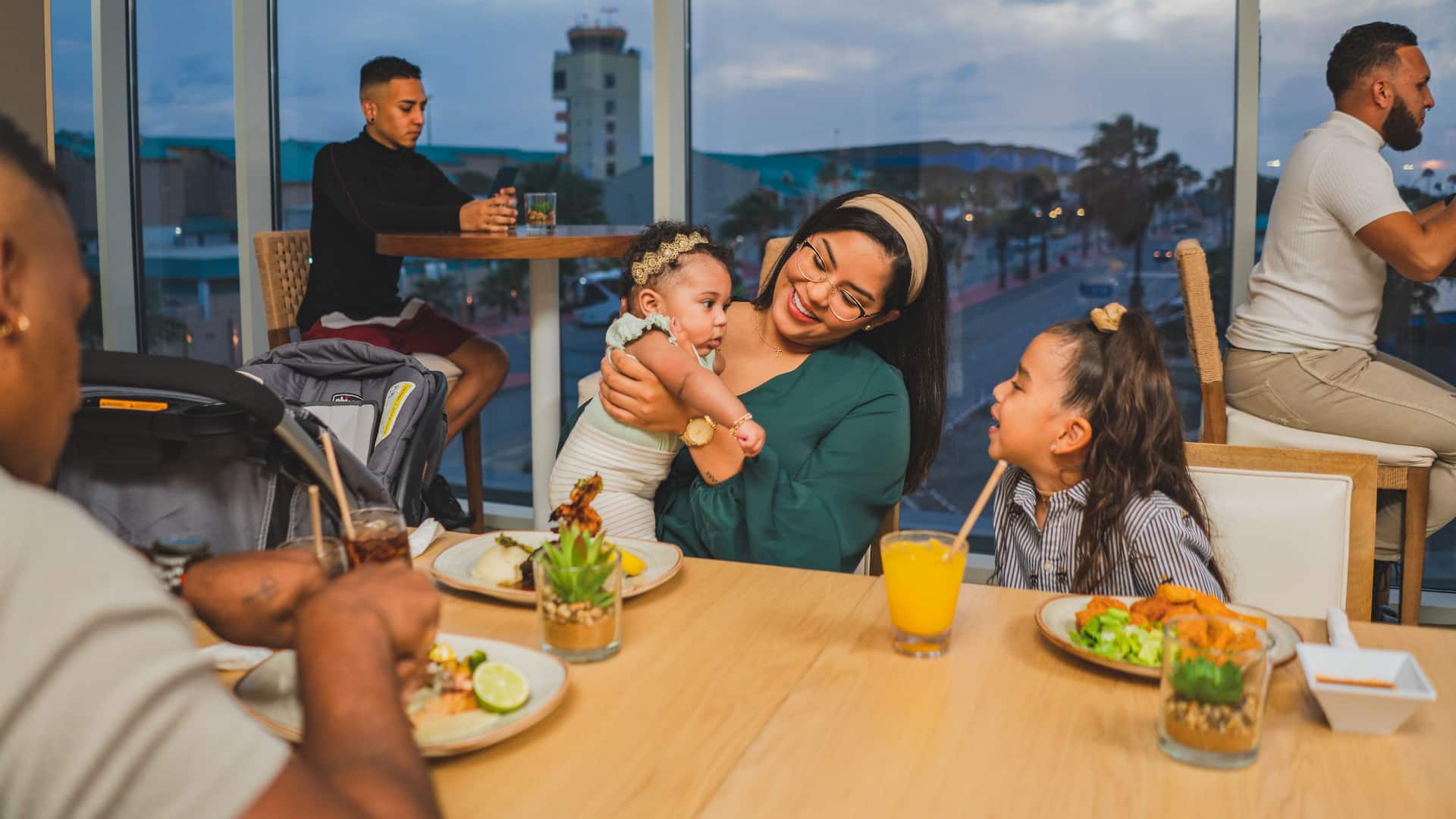 Hyatt Place Aruba Airport Restaurant Family Dining