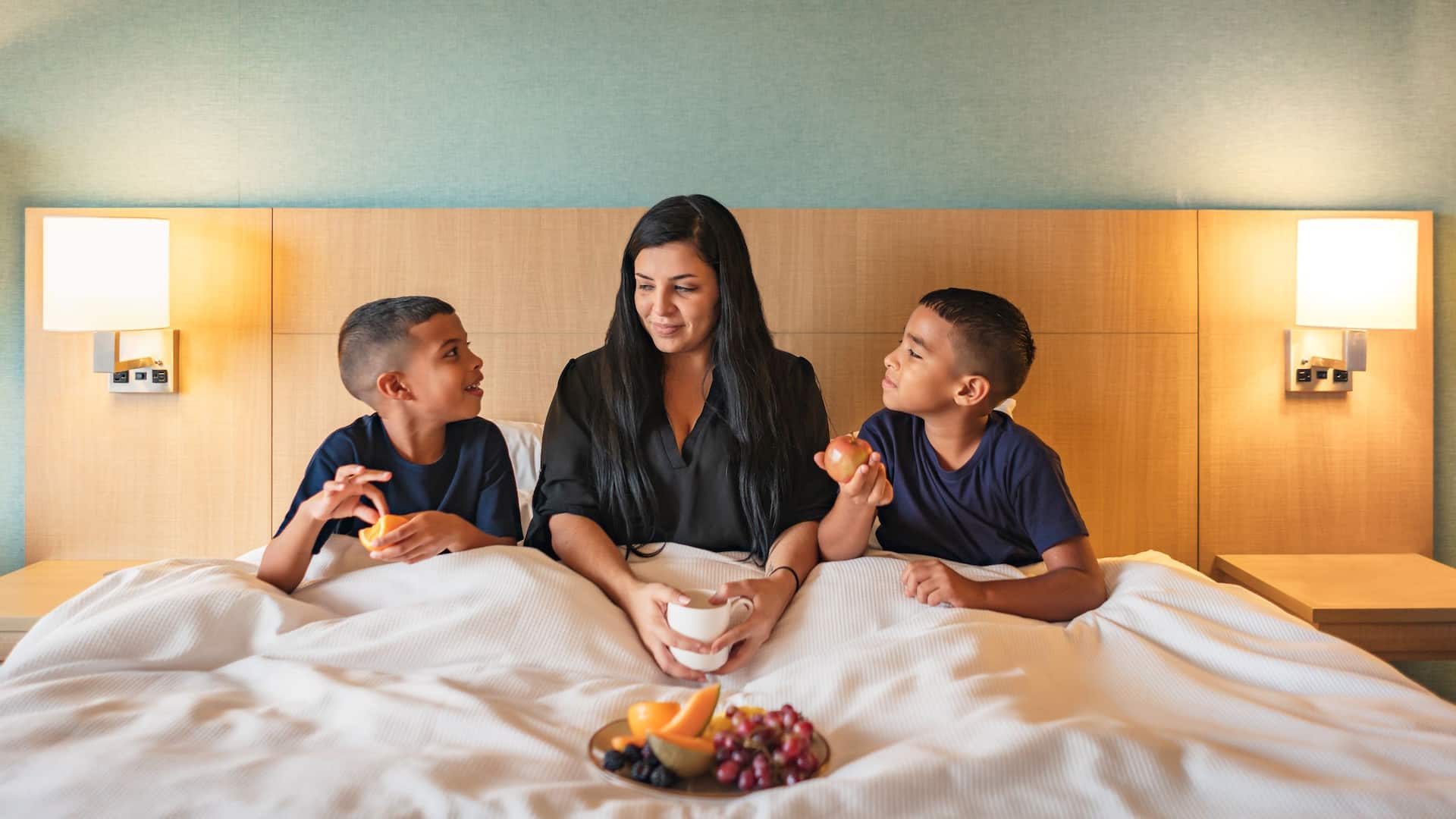 Hyatt Place Aruba Airport Guestroom Mom And Kids