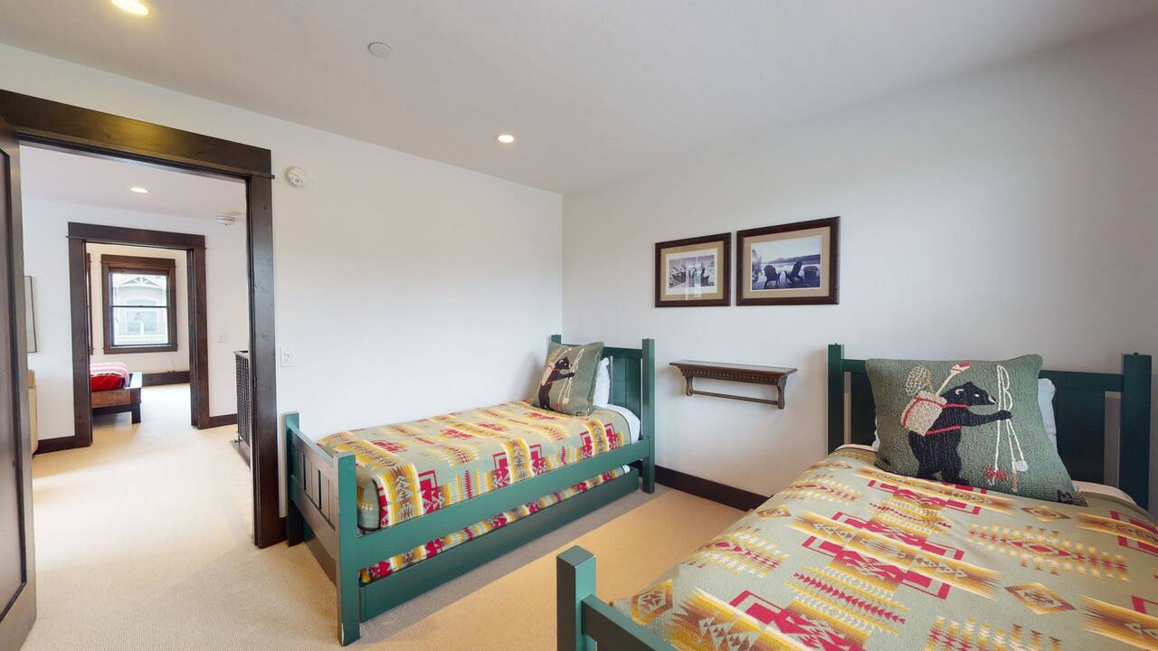 Two Twin Bedroom