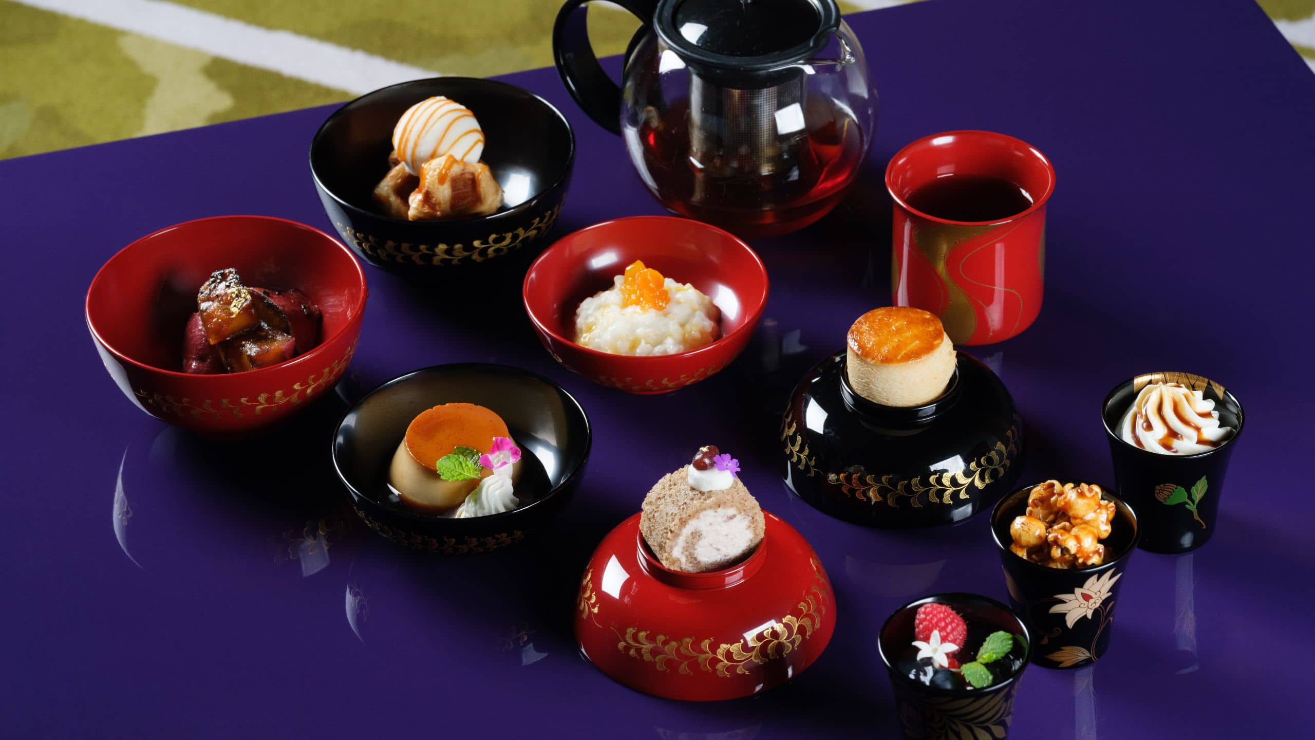 Hyatt Centric Kanazawa Wajima Lacquerware Cake Set