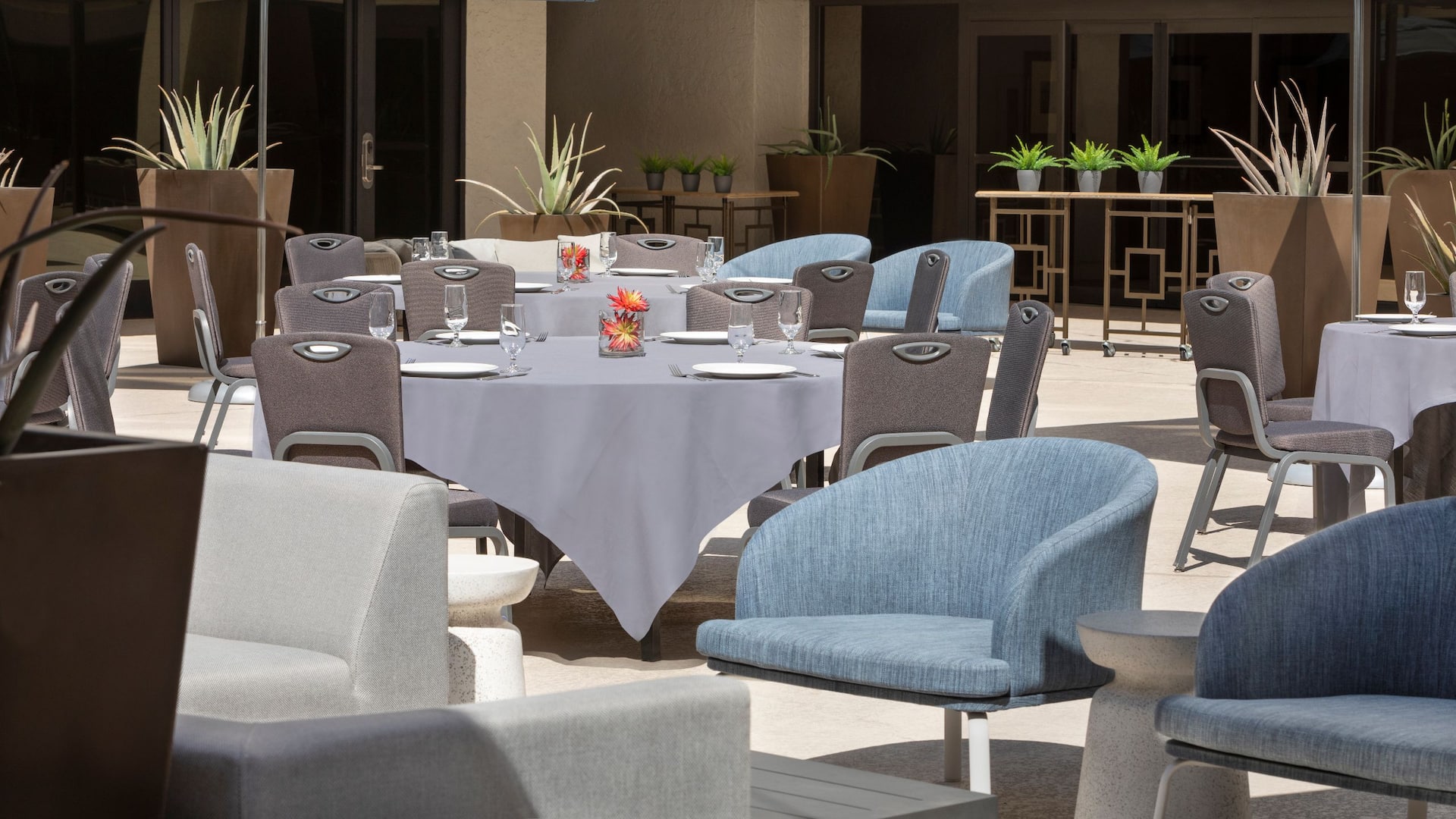 Hyatt Regency Phoenix Rooftop Patio Banquet