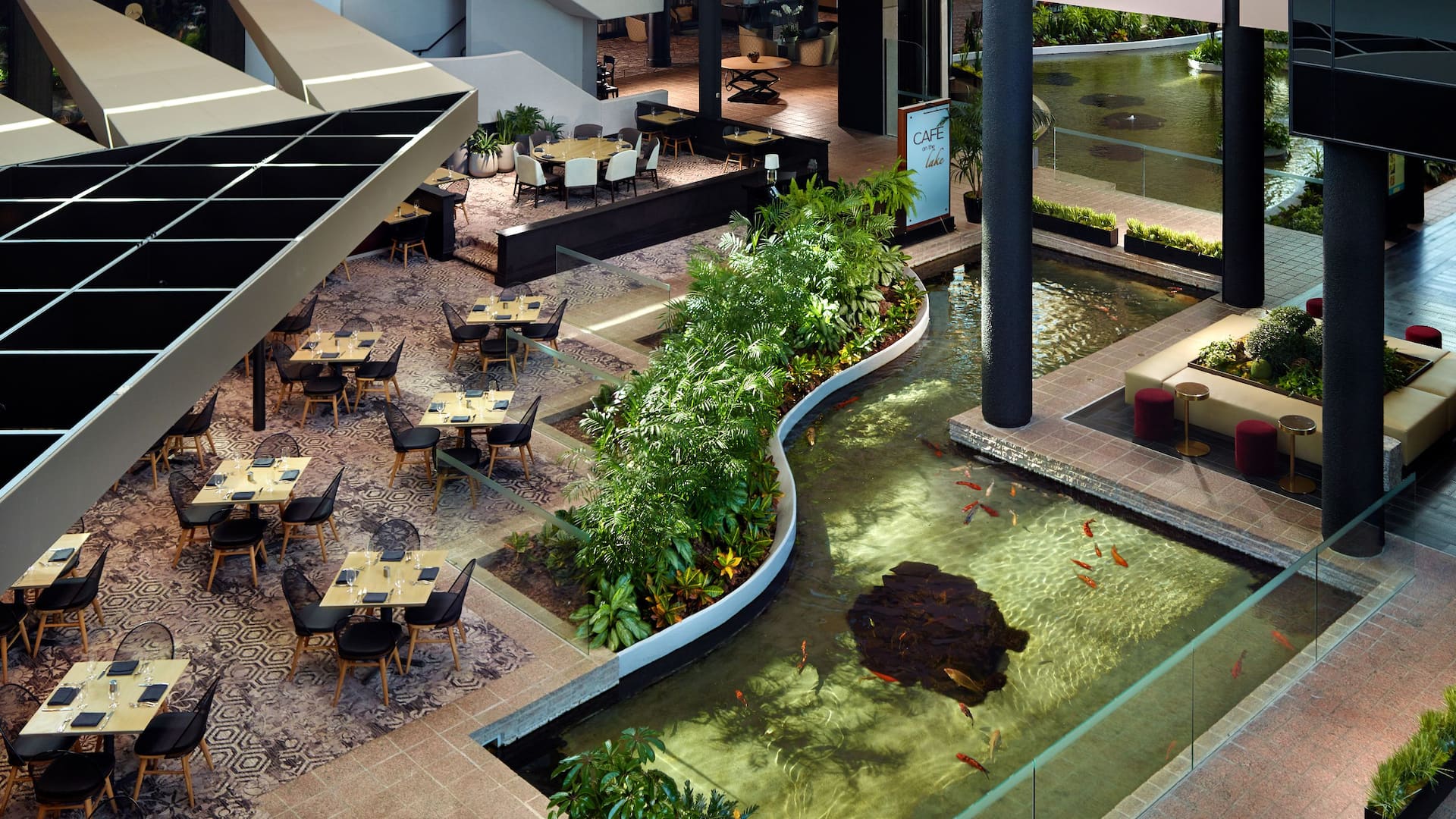 Hyatt Regency Houston West Lobby Overview