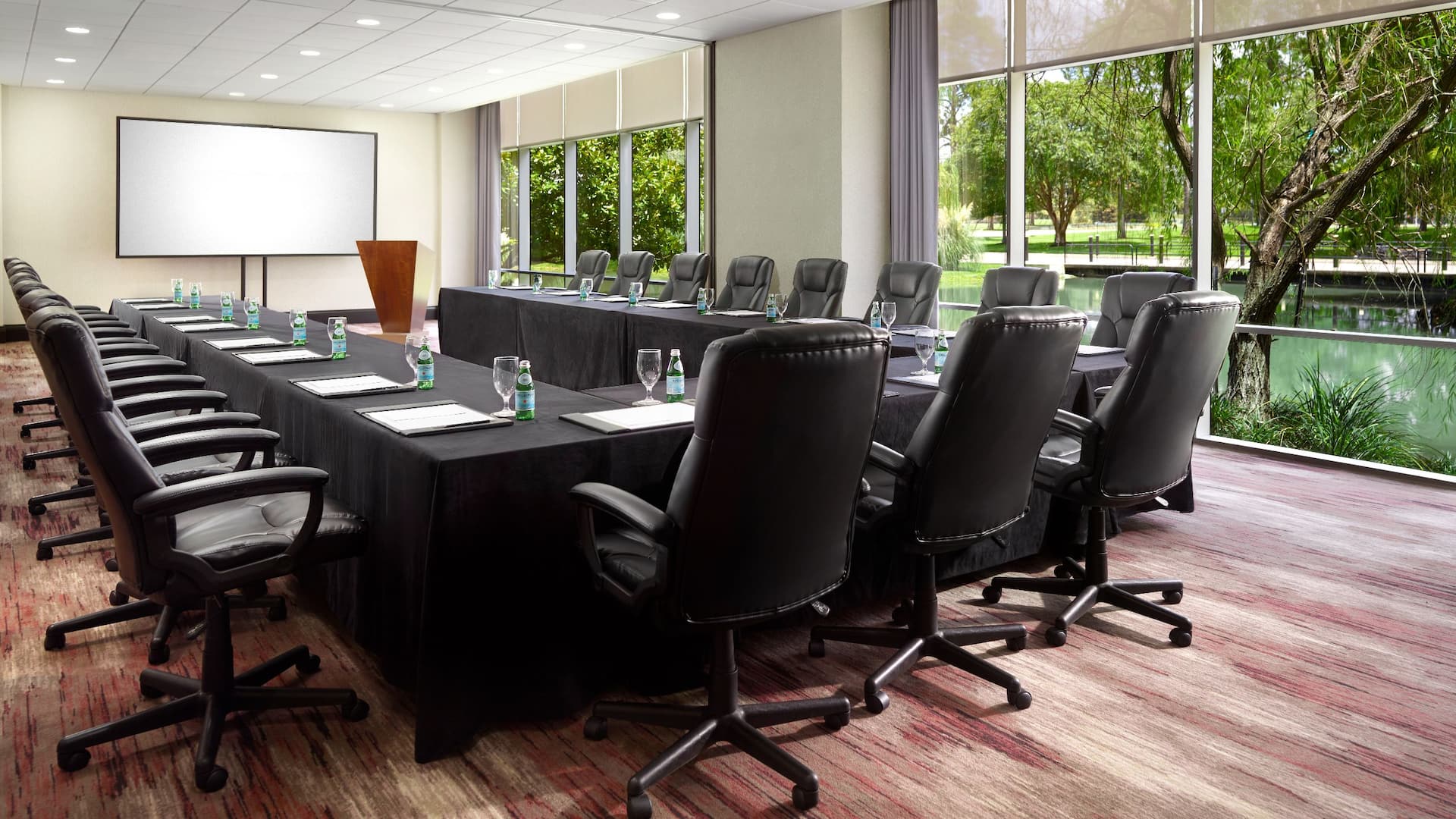 Hyatt Regency Houston West Woodbine Meeting Room