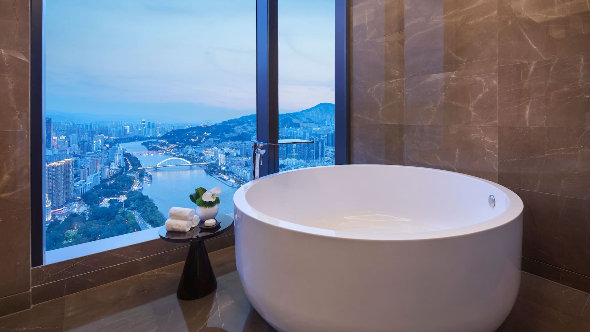 3 von 3 Hyatt Regency Lanzhou Regency Executive Suite Bathroom