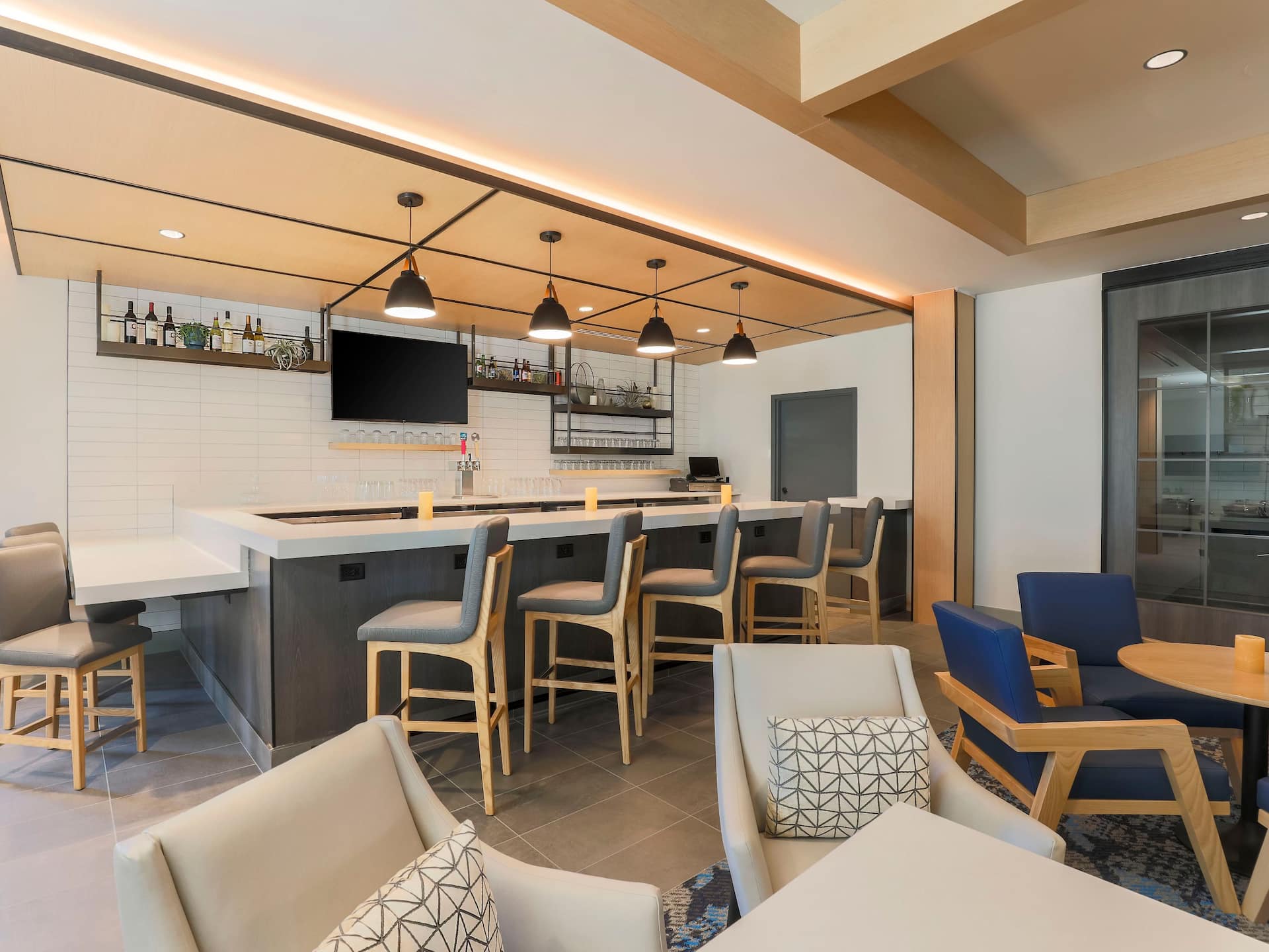 Hyatt House Davis H Bar