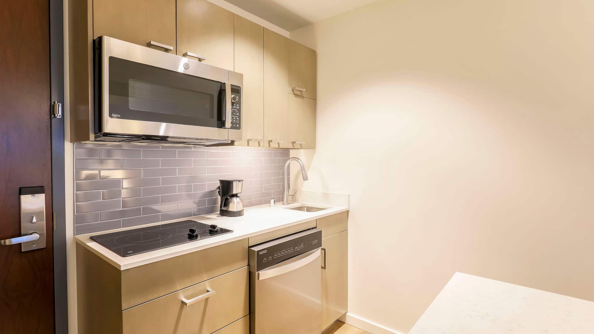 Hyatt House Davis Studio Kitchenette