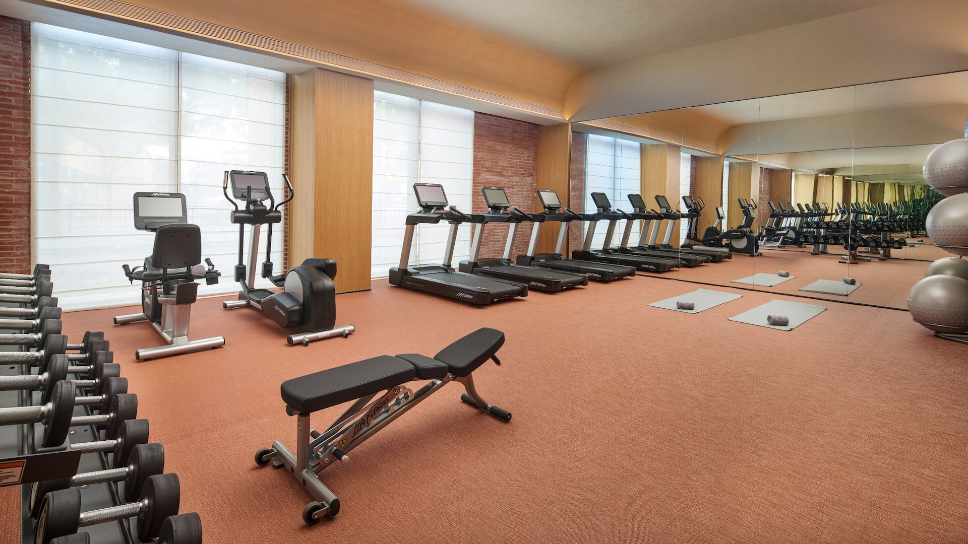 Hyatt Place Jingdezhen Taoxichuan Fitness Center