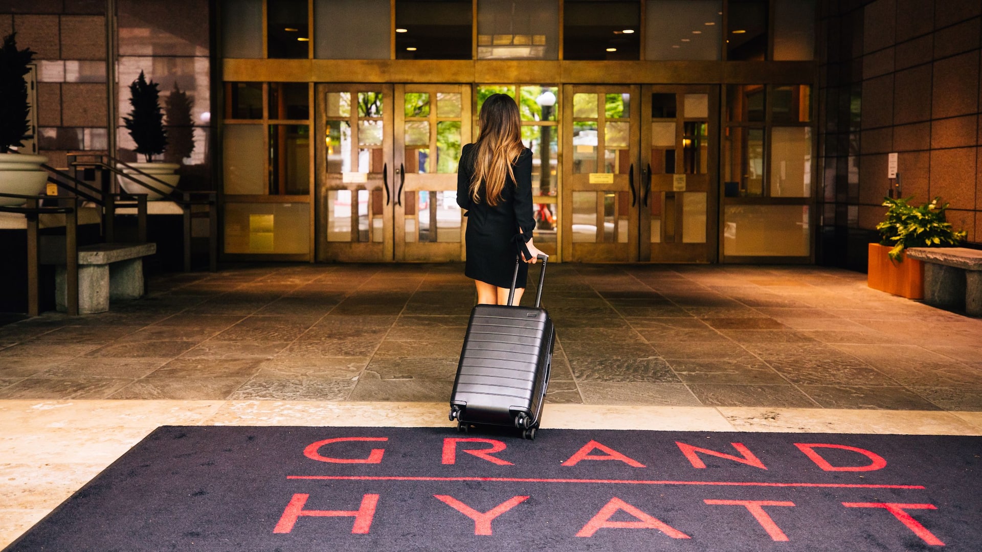 Grand Hyatt Seattle front drive