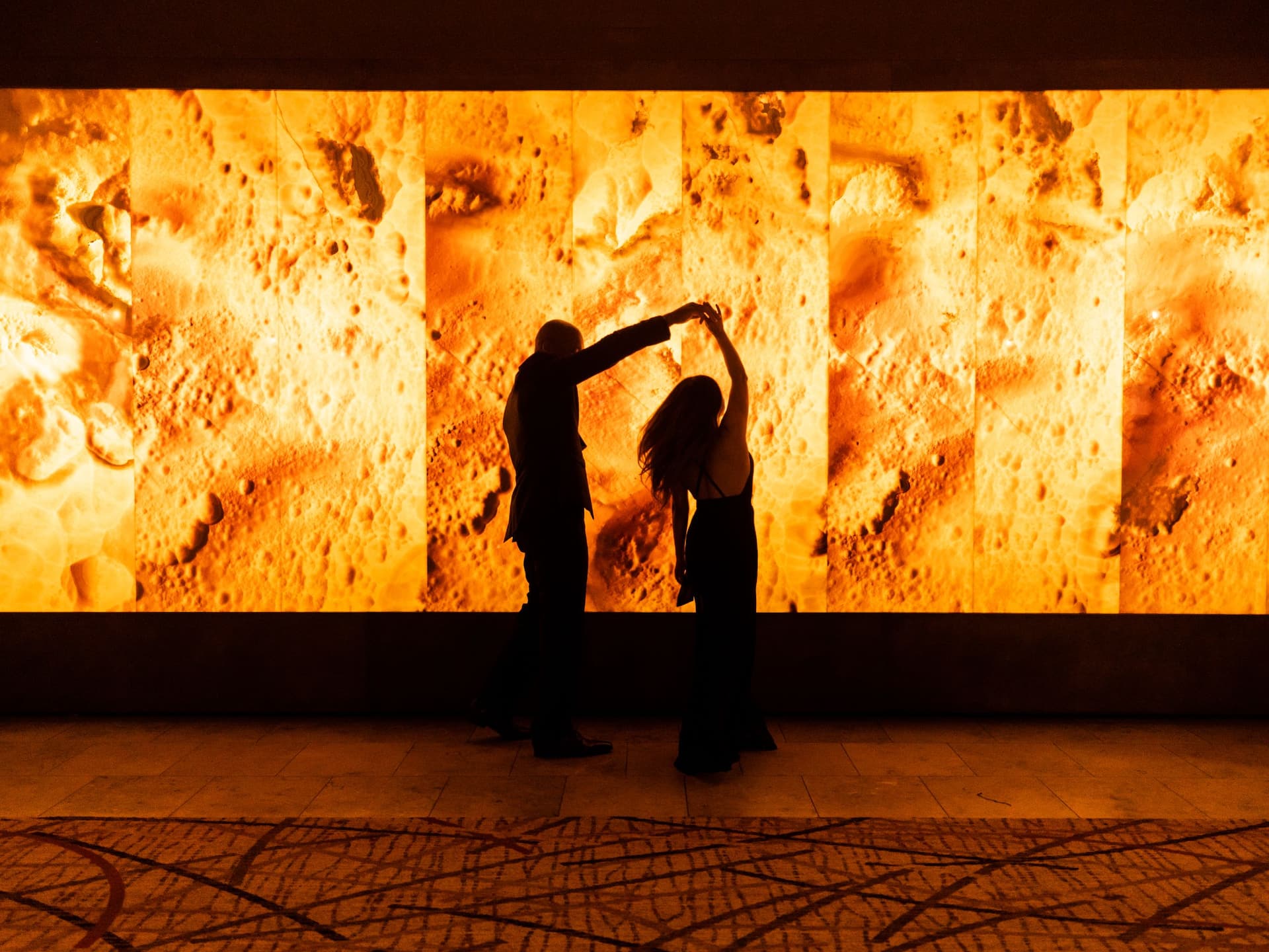 Grand Hyatt Seattle Onyx Couple Twirl