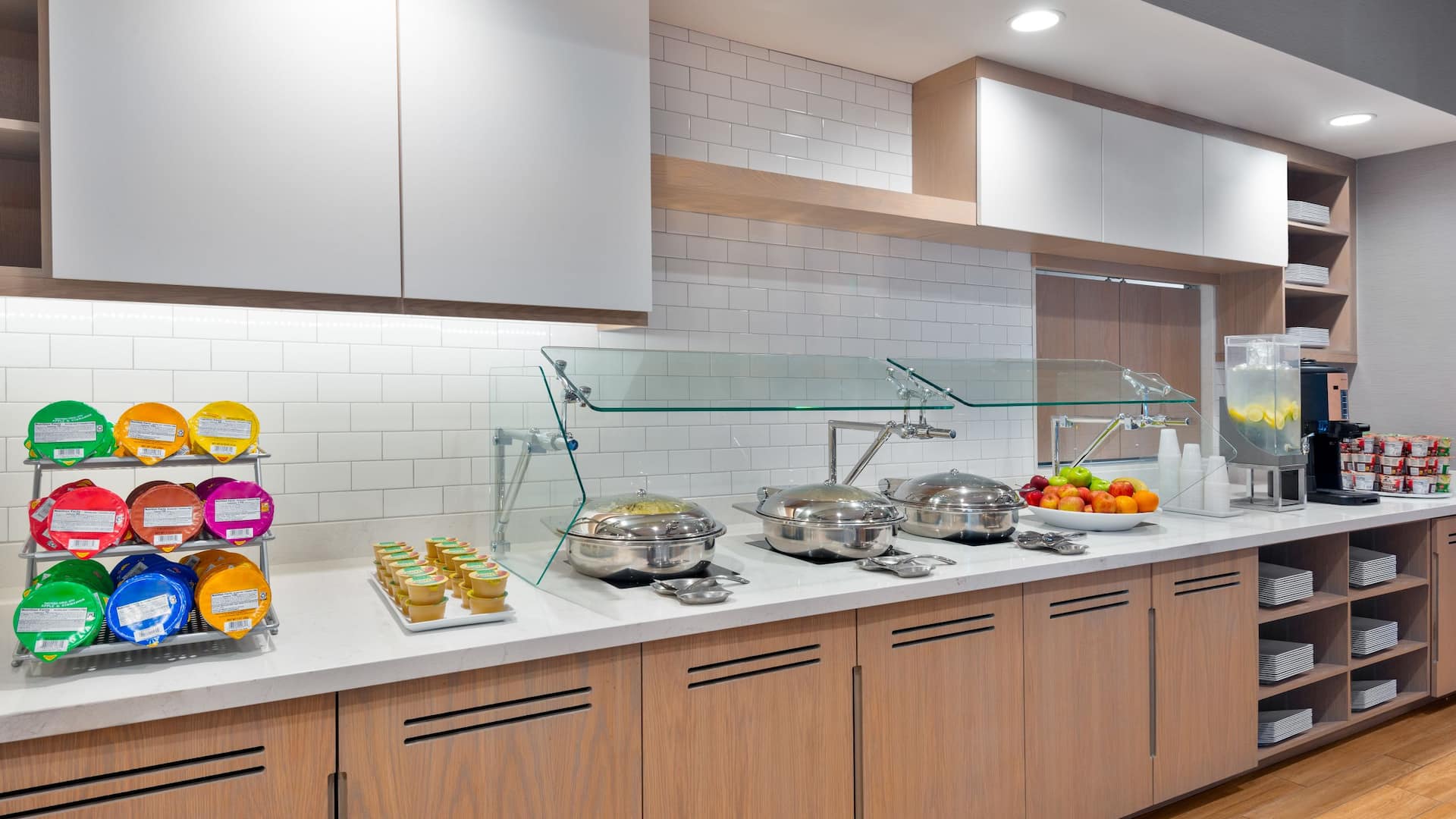 Hyatt House Tampa Airport / Westshore Breakfast Serving