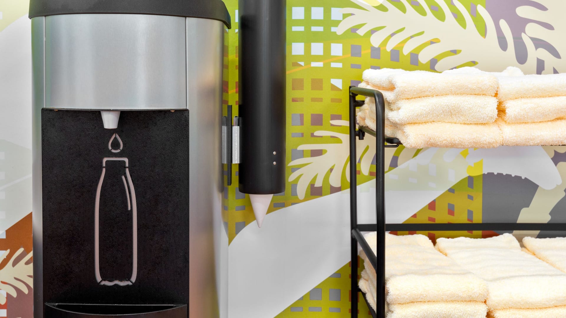 Hyatt House Tampa Airport / Westshore Fitness Hydration Station