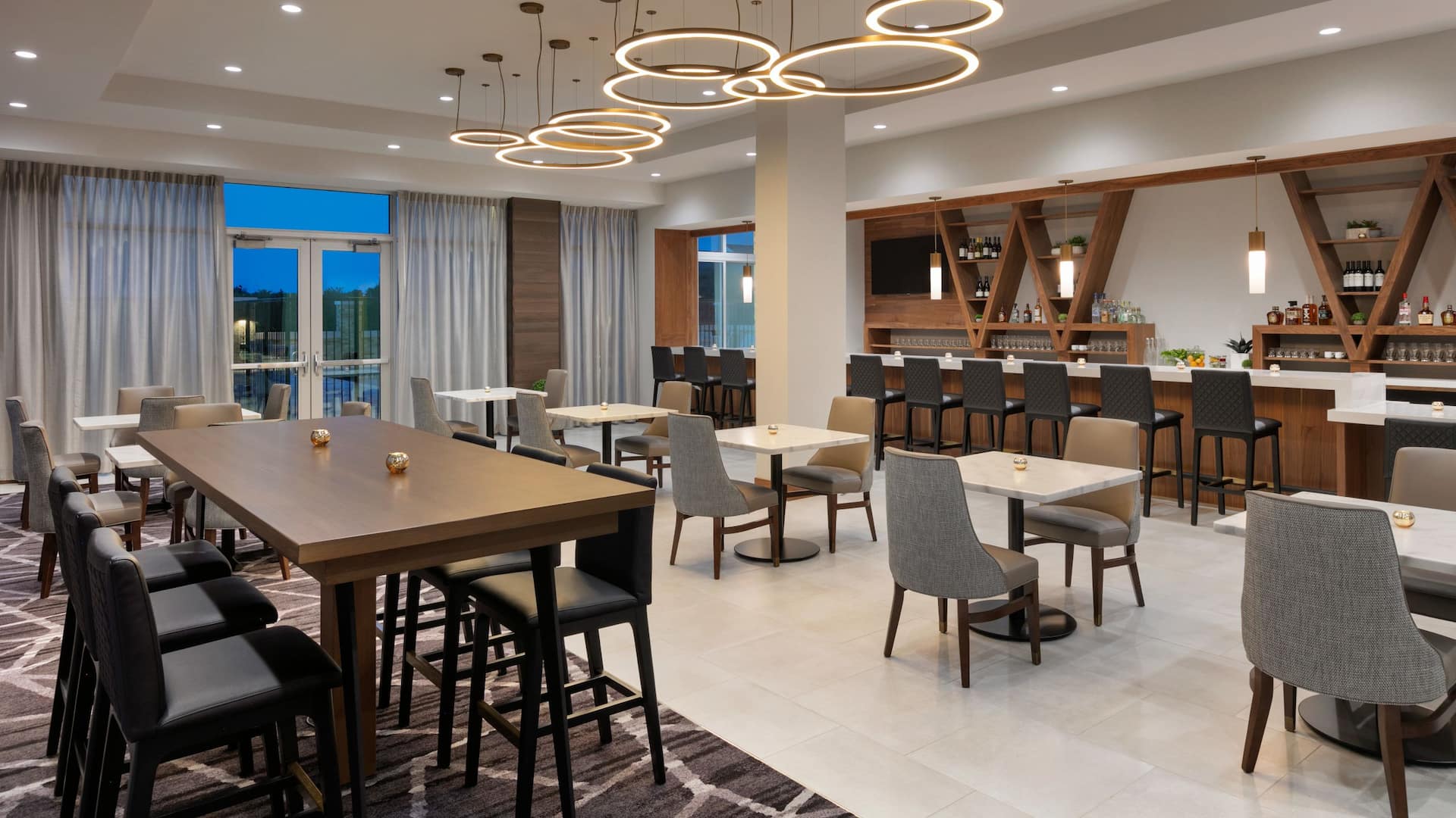 Hyatt Place Fort Worth / TCU Bar