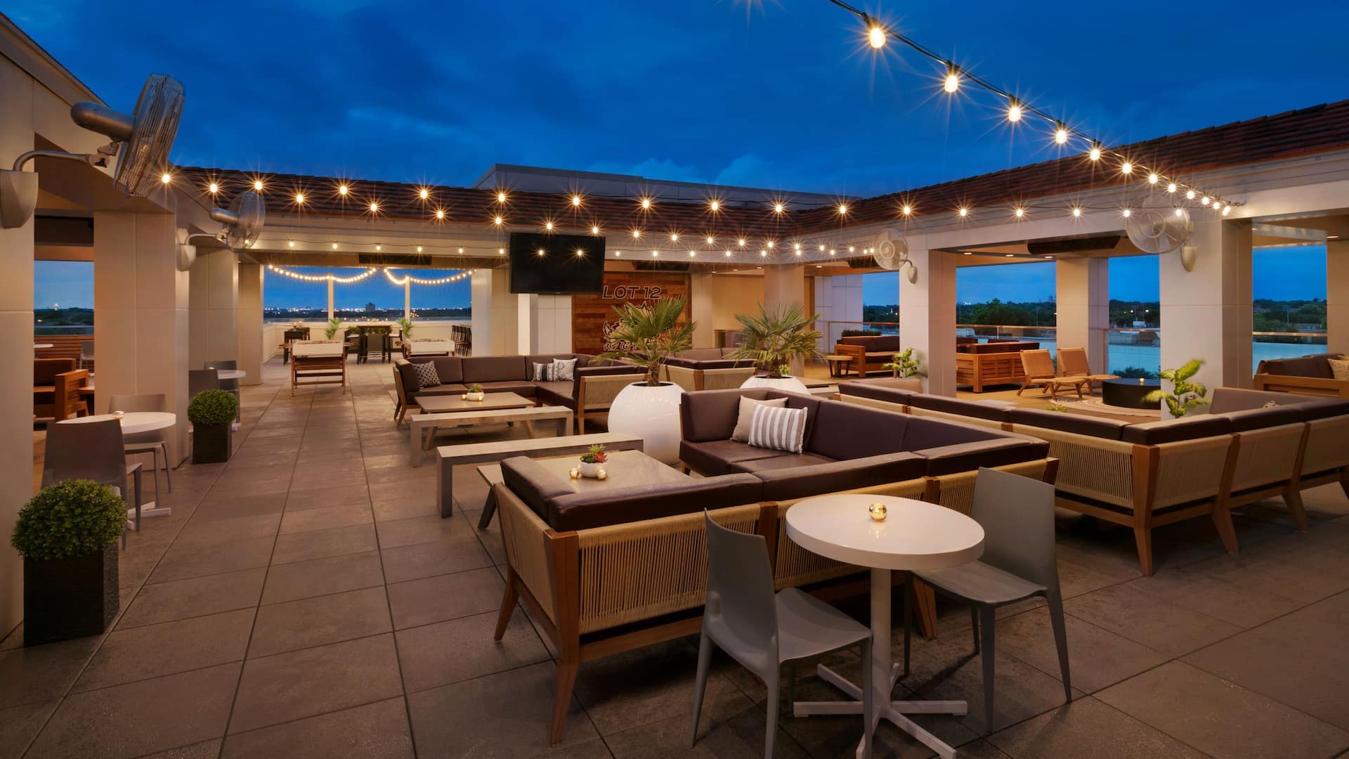 Hyatt Place Fort Worth / TCU Lot 12 Rooftop Bar Evening Layout
