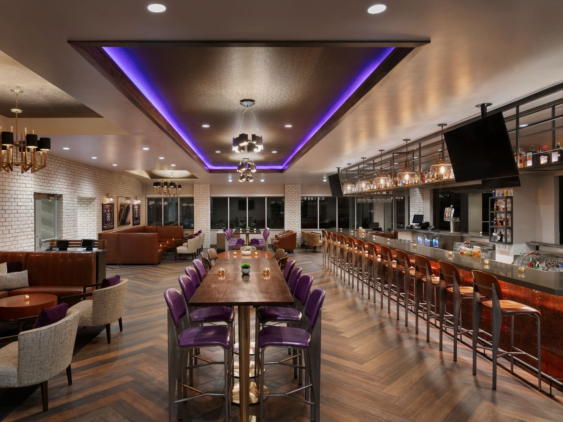 Hyatt Place Fort Worth / TCU 12 Rooftop Bar Seating View