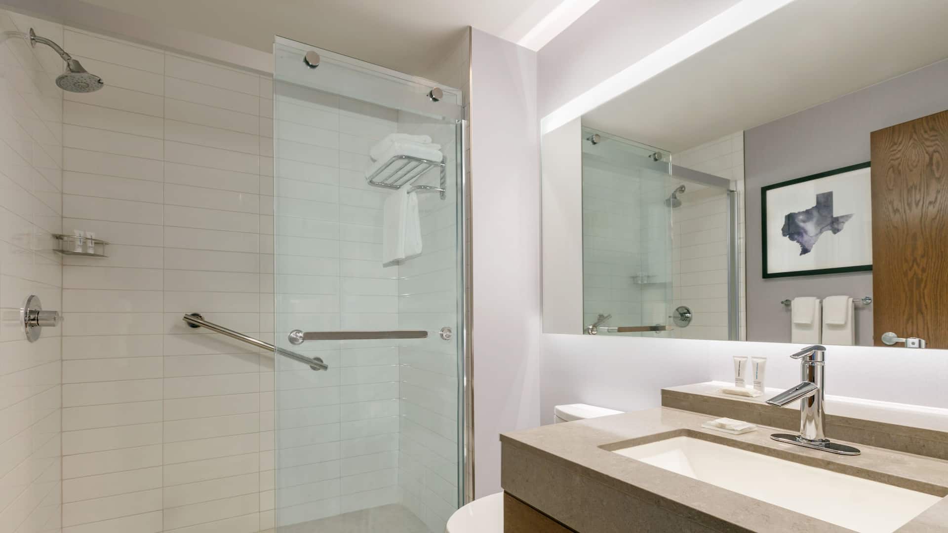 4 of 5 Hyatt Place Fort Worth / TCU Standard Bathroom