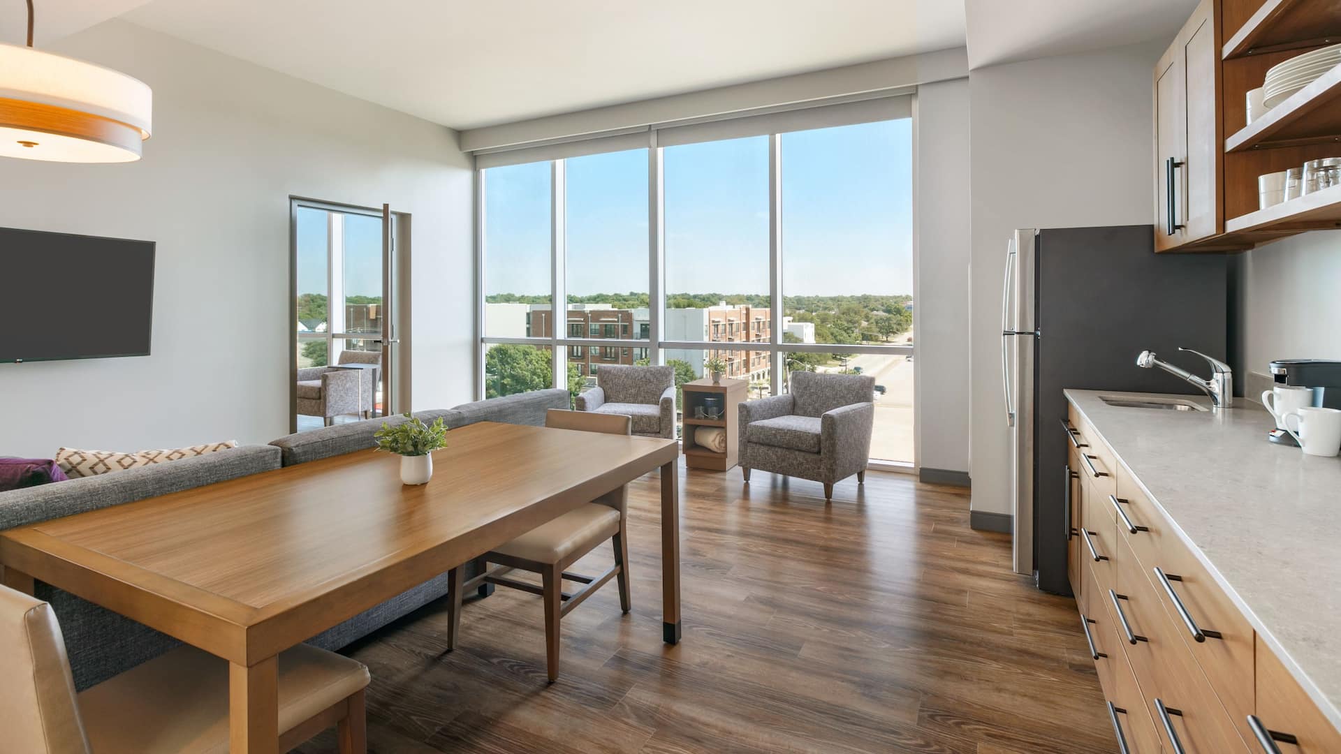 Hyatt Place Fort Worth / TCU Standard Suite