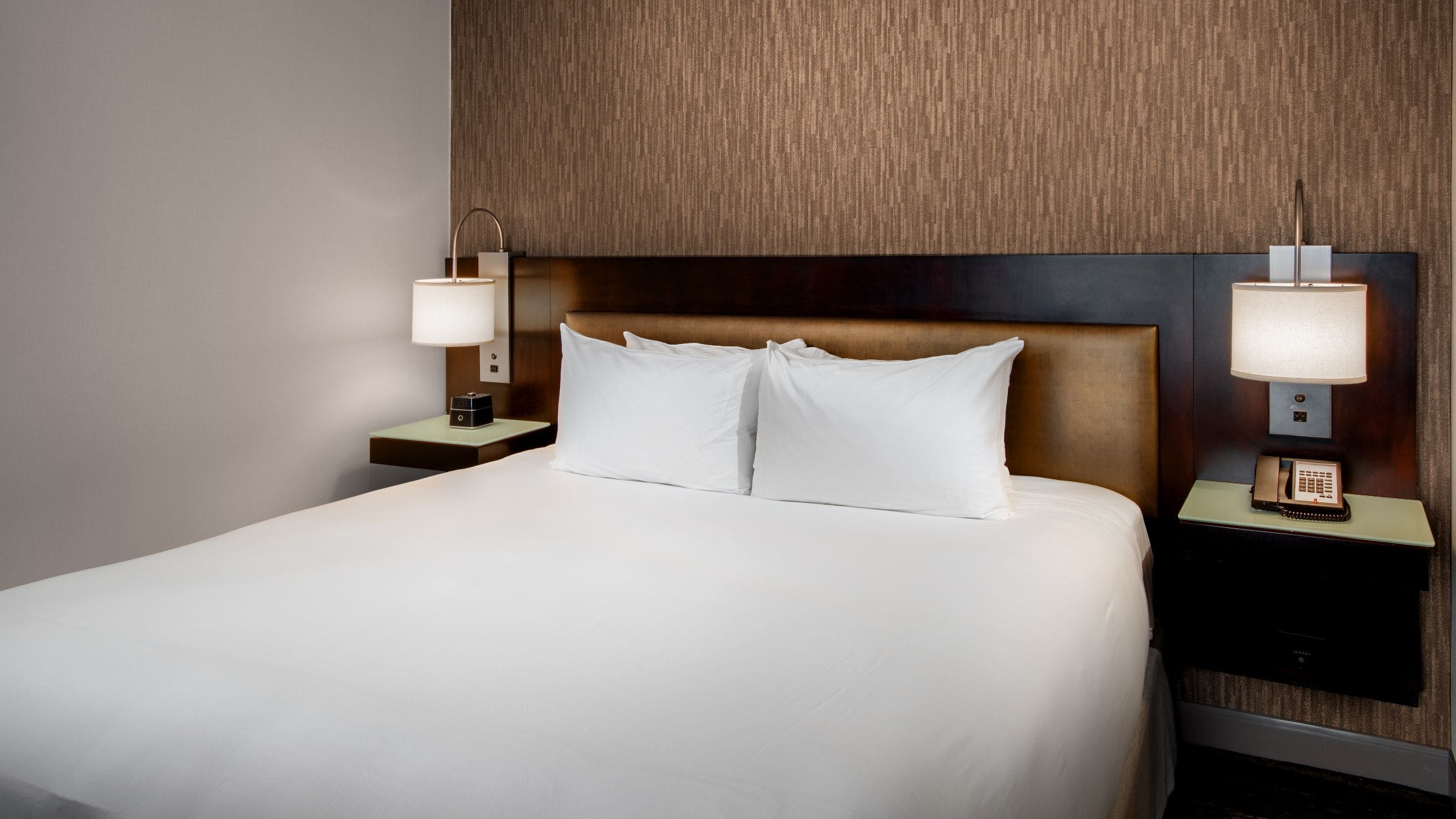 Hyatt Regency Indianapolis Standard King Bed