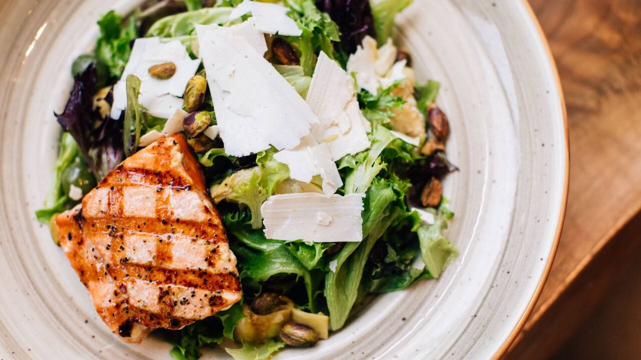 Andare Salad Salmon