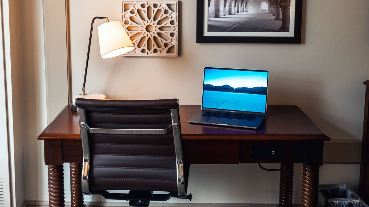 Business Work Station