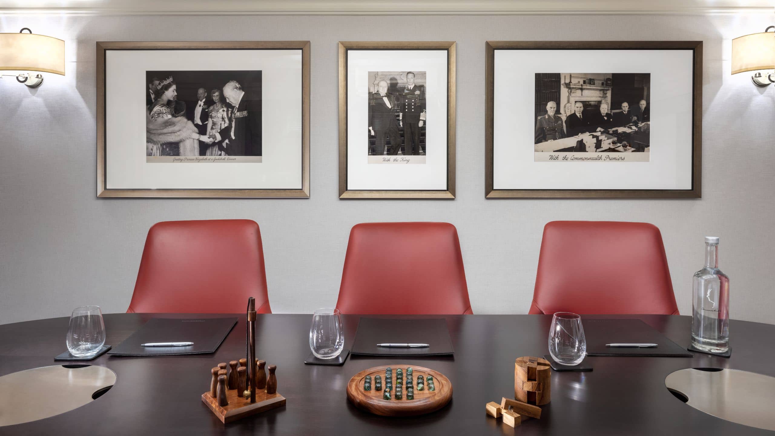 Hyatt Regency London - The Churchill Boardroom I Table Setup