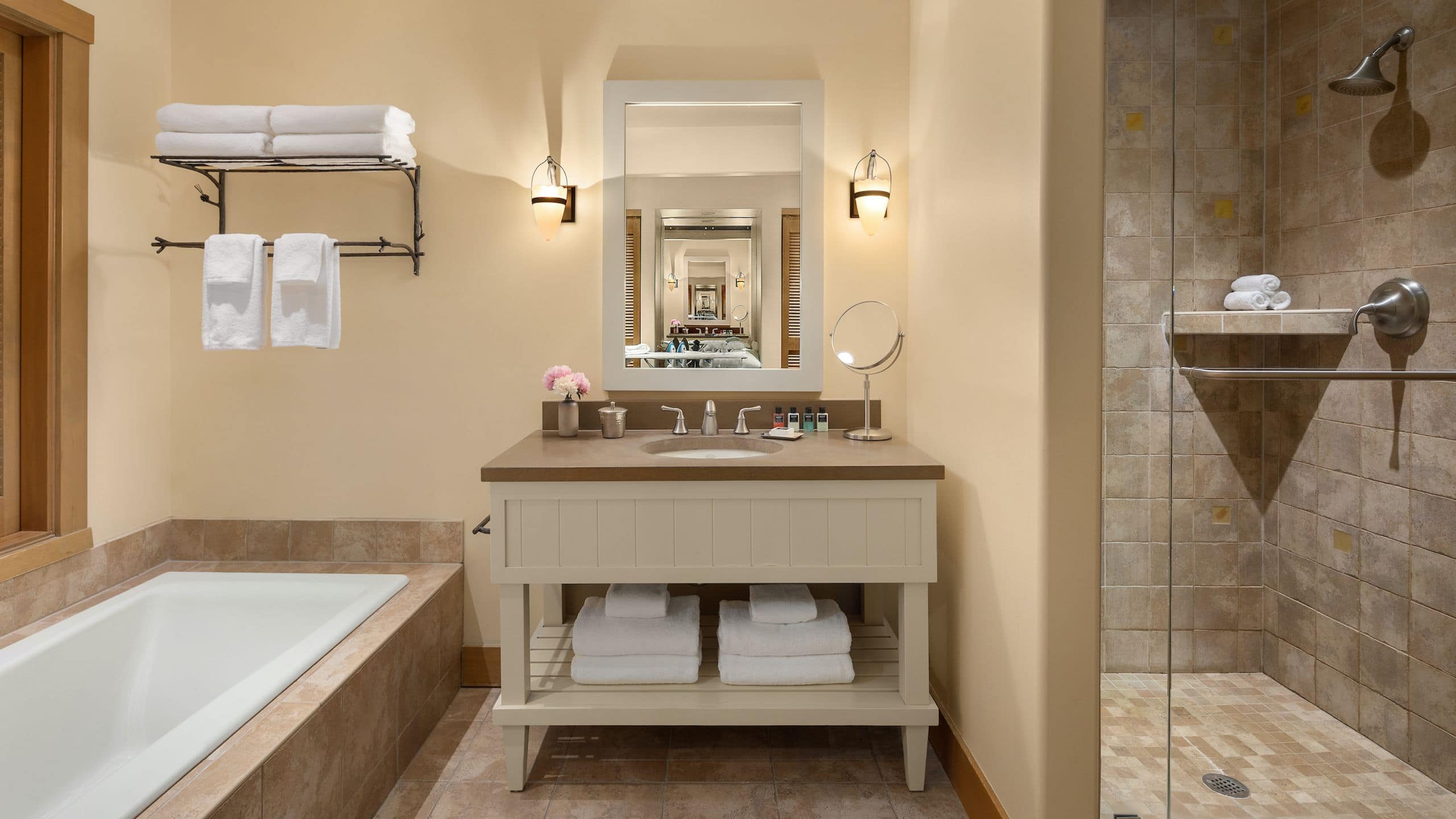 2 of 2 Suncadia Resort Inn Two Queen Bathroom