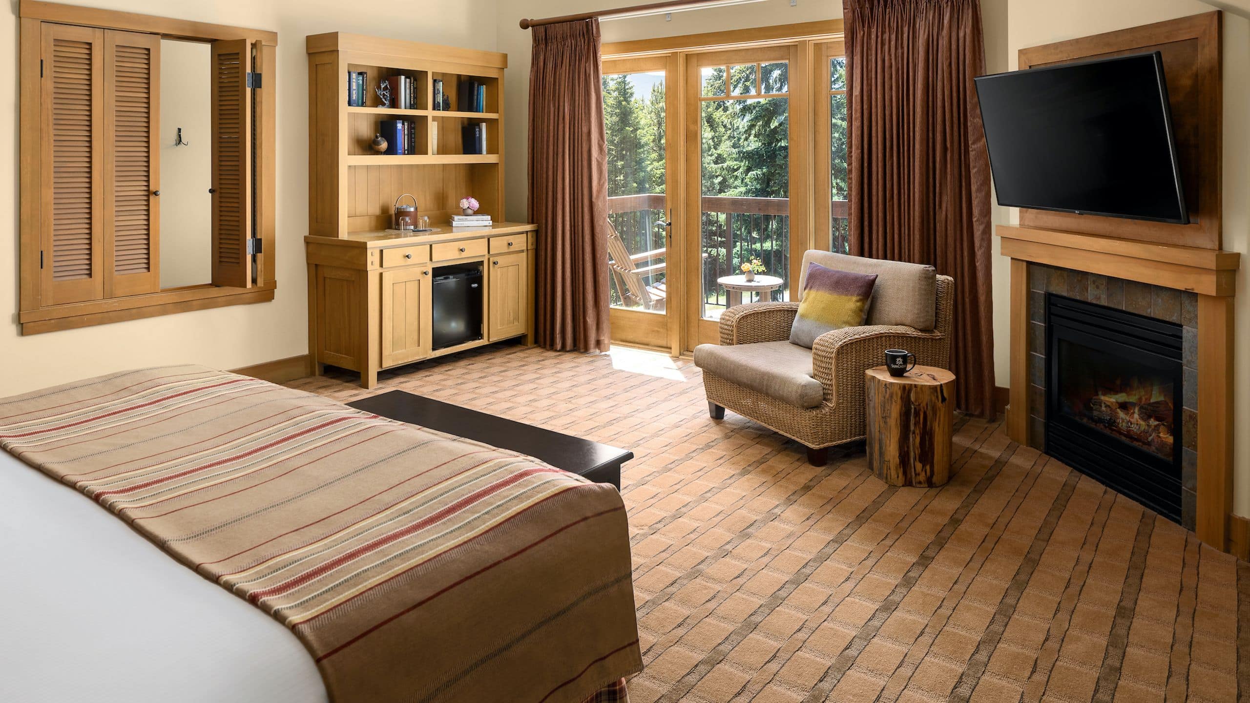 Suncadia Resort Inn Suite Living Area