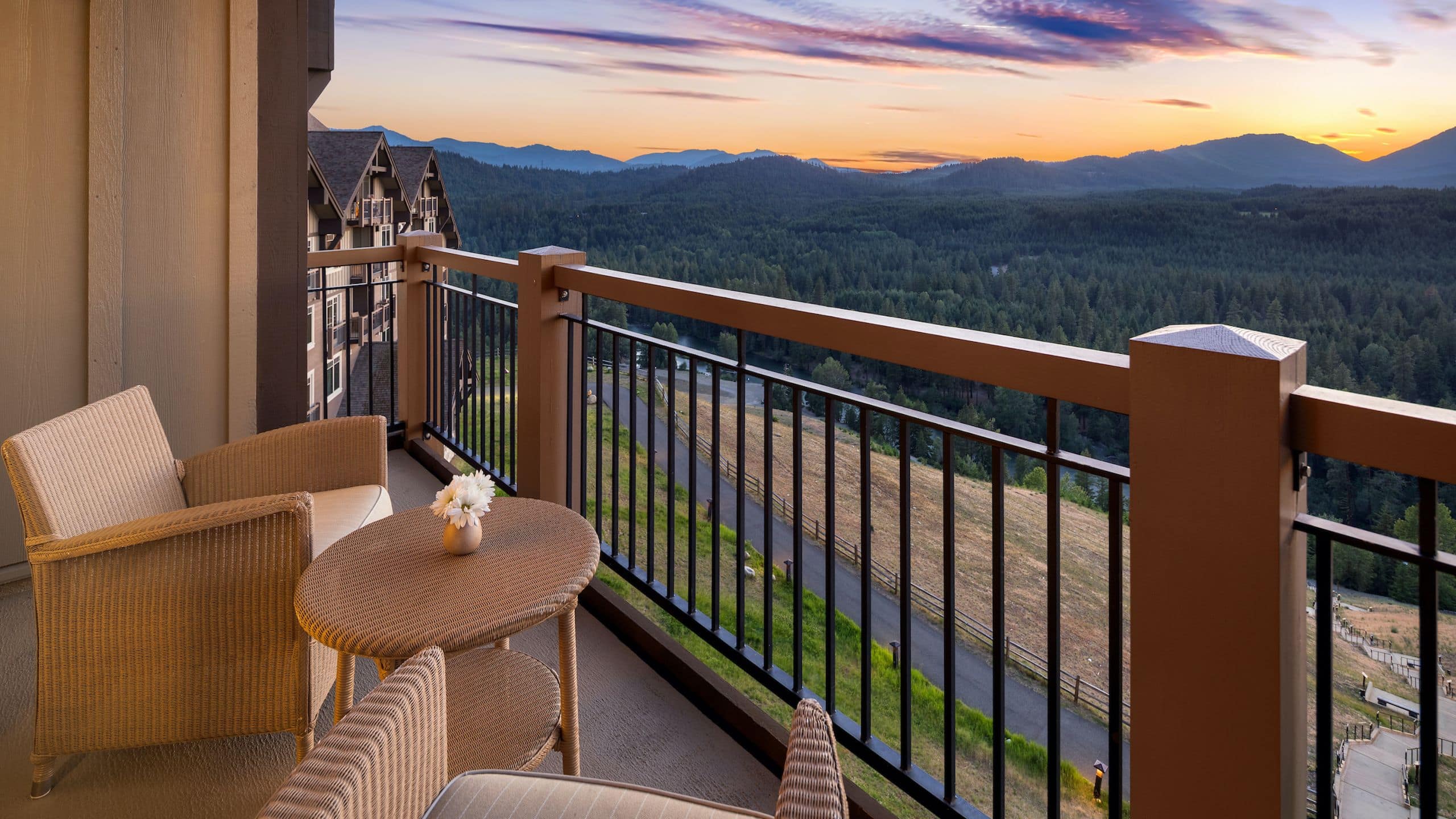 Suncadia Resort Lodge One Bedroom Patio River View