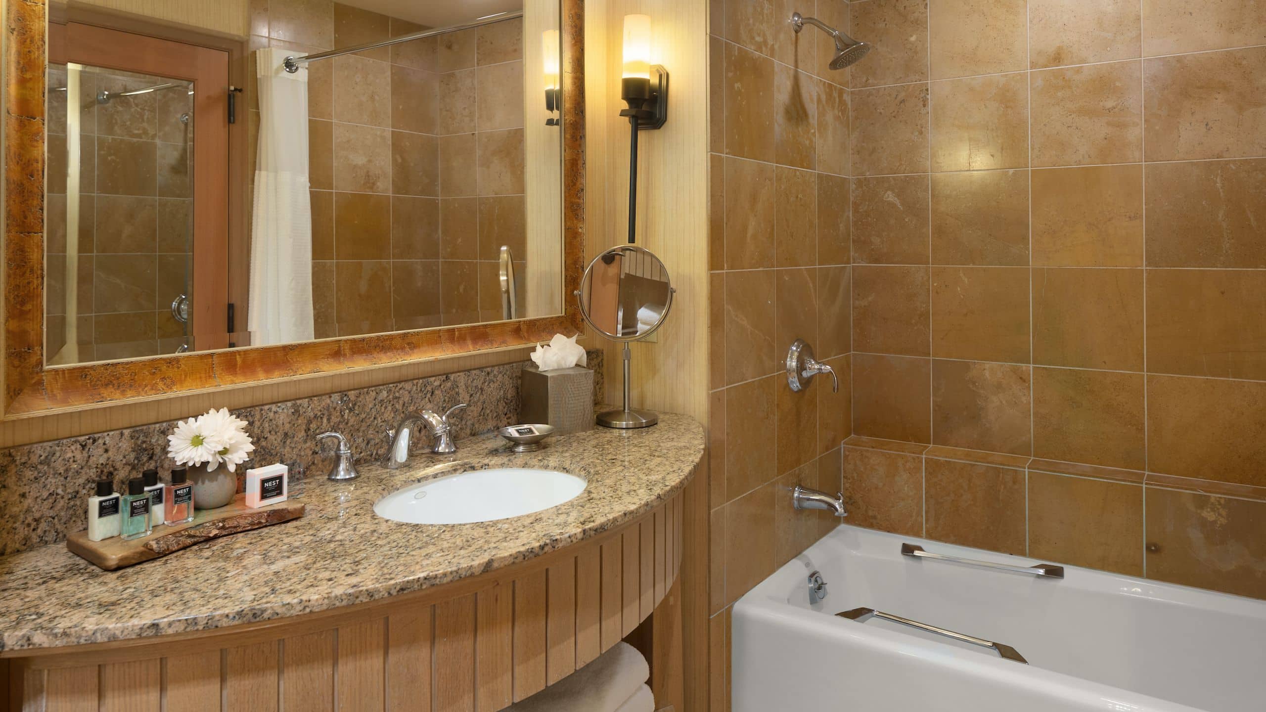 2 of 2 Suncadia Resort Lodge One Bedroom Two Queen Bathroom