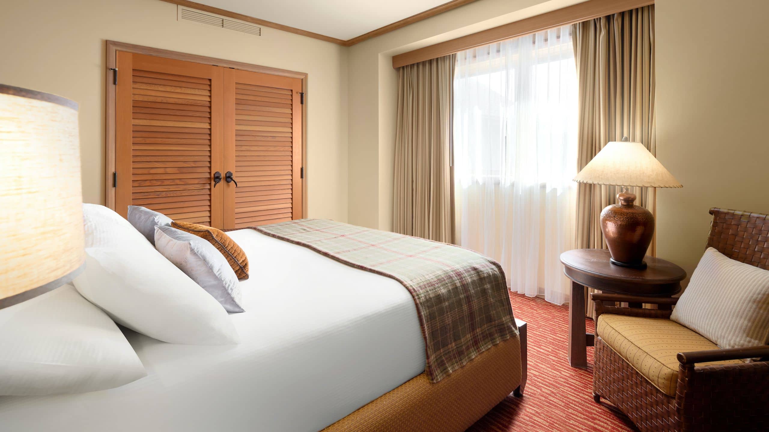 4 of 5 Suncadia Resort Lodge Two Bedroom King Bed