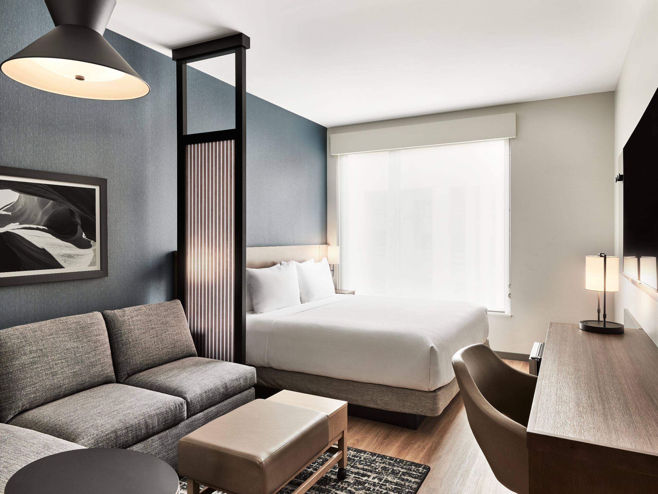 King Standard Guestroom