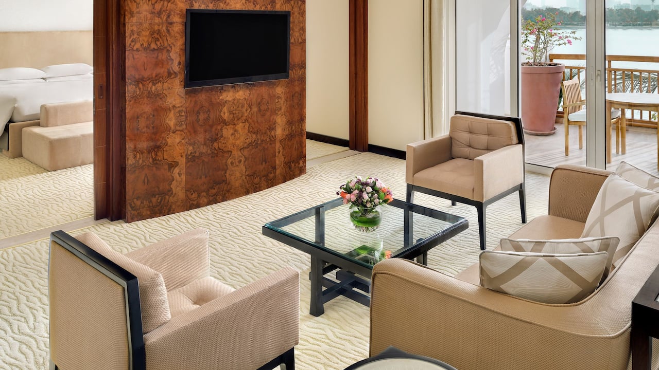 Park Executive Suite Living Room