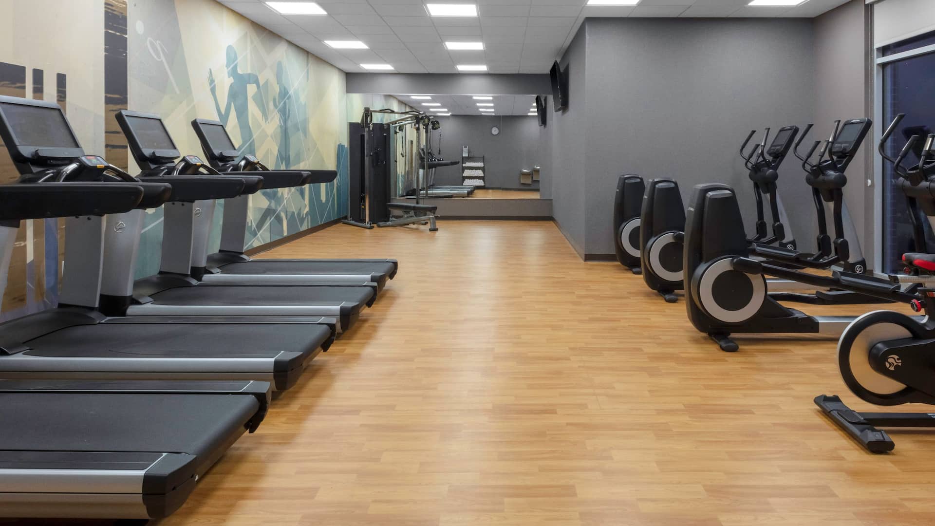 Hyatt House The Woodlands / Shenandoah Fitness Center