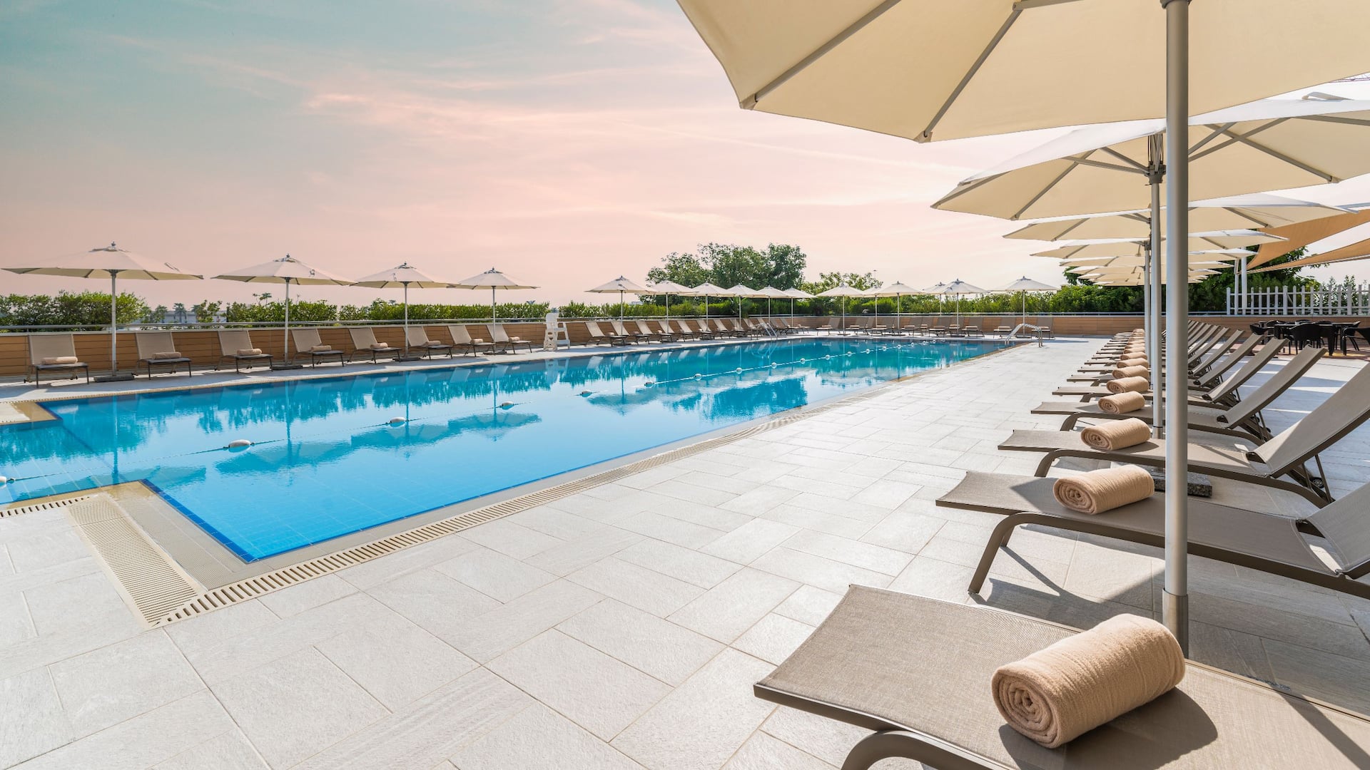 Hyatt Regency Oryx Doha Pool