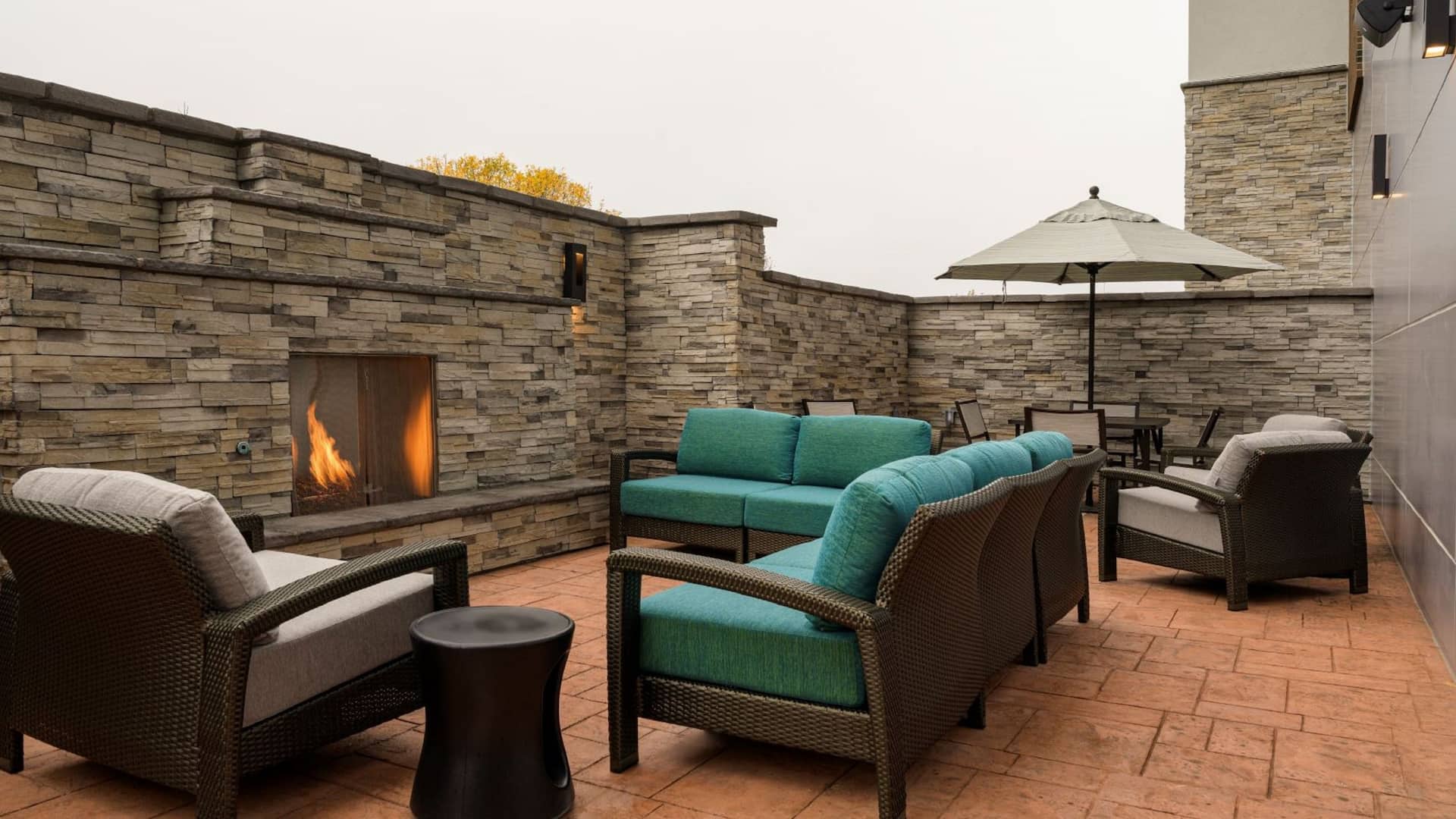 Hyatt House Louisville - East Patio