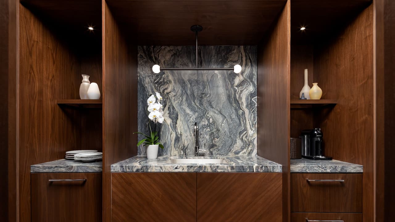 Bi-Level Suite Pantry