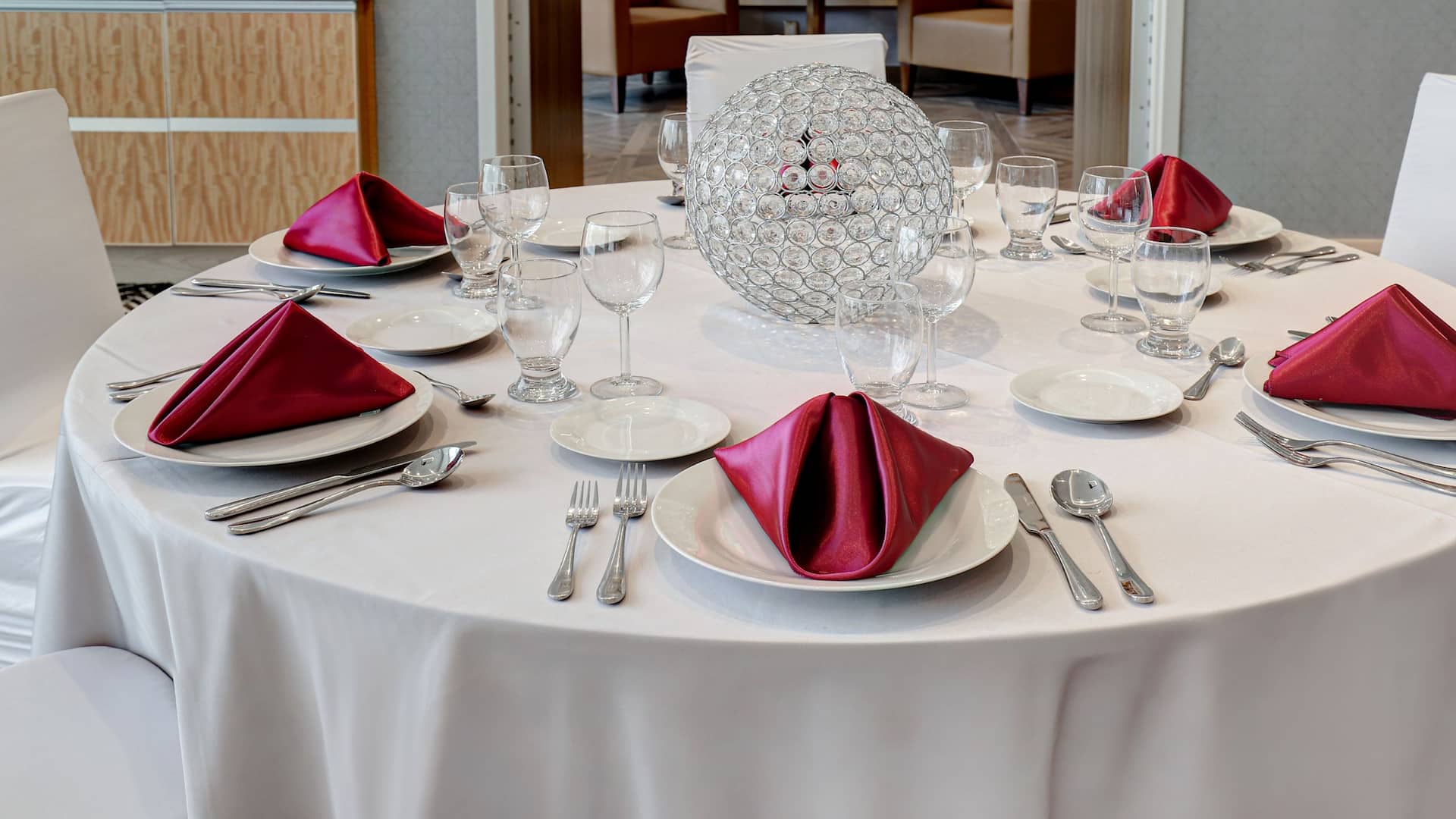 Hyatt Place Ottawa - West River Room Table Setup
