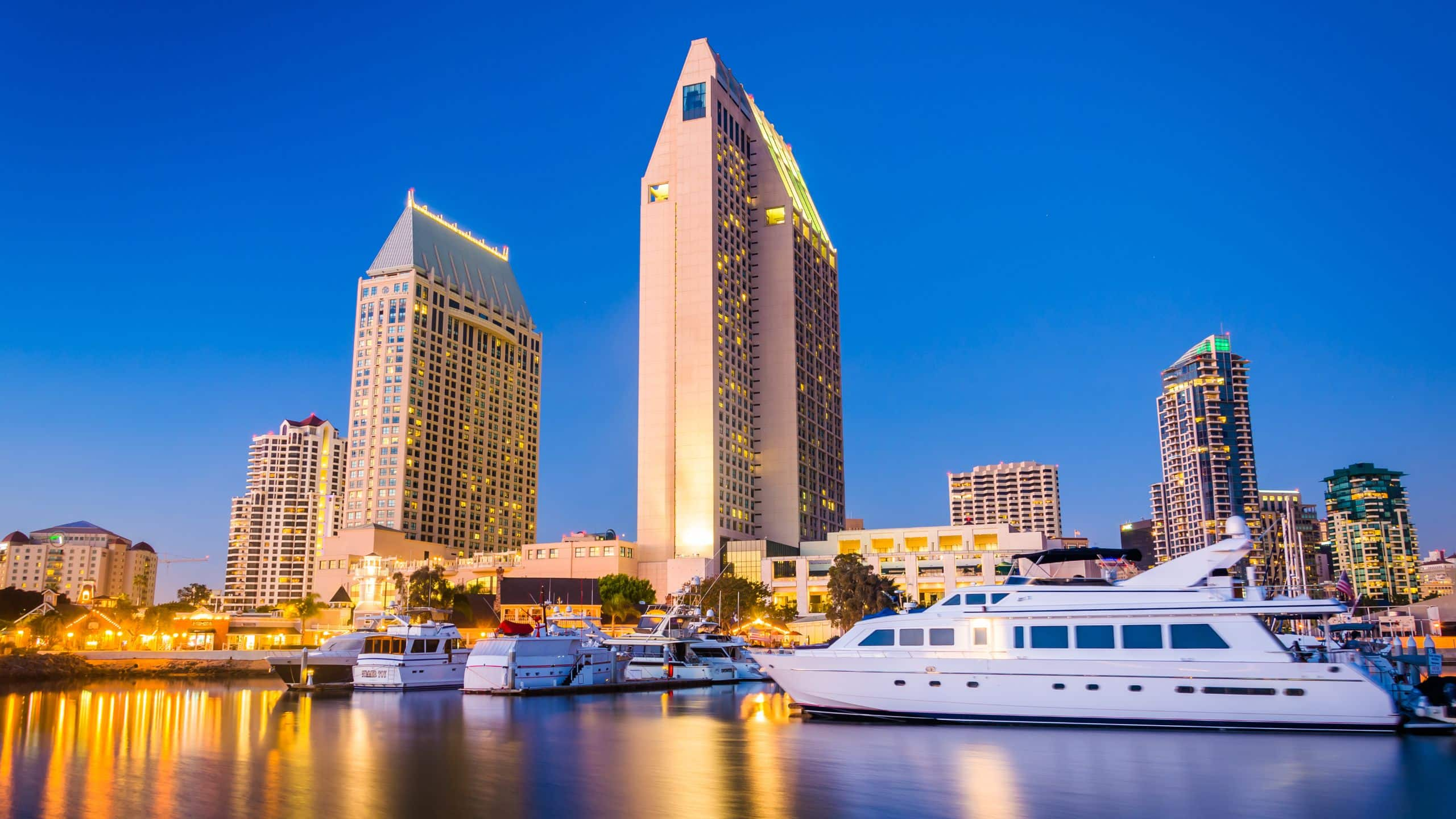 Manchester Grand Hyatt San Diego Exterior Skyline