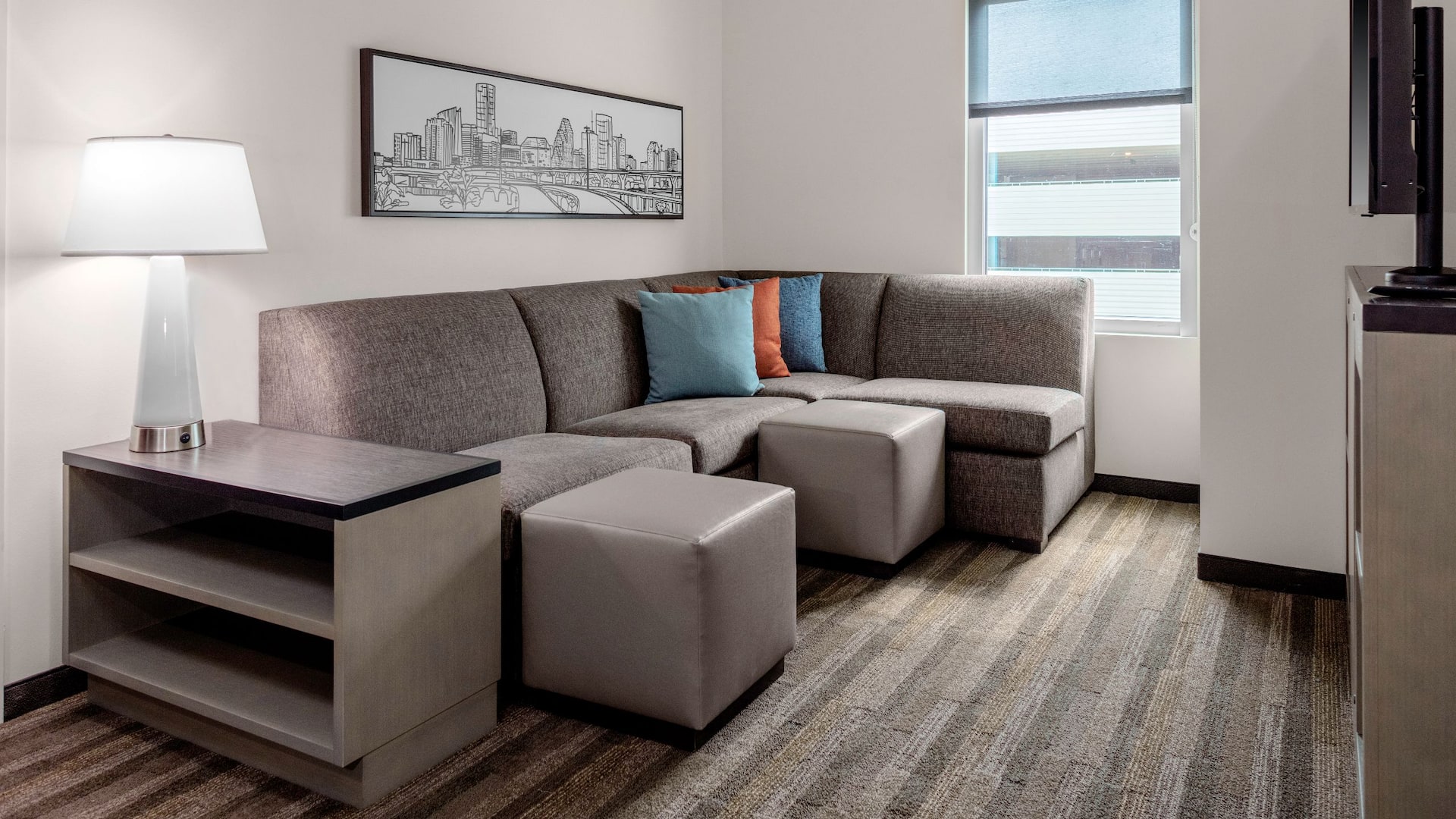 Hyatt House The Woodlands / Shenandoah Suite Seating Area