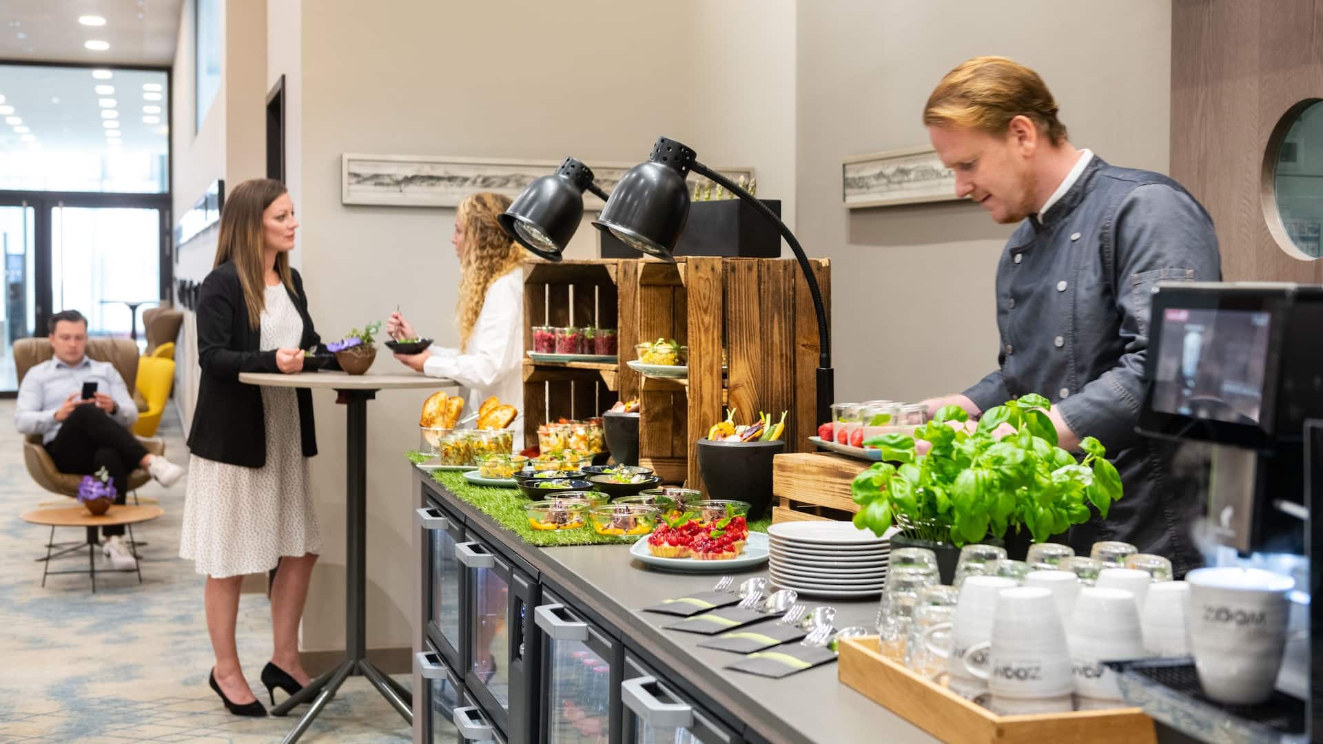 Hyatt Place Frankfurt Airport Event Standing Lunch