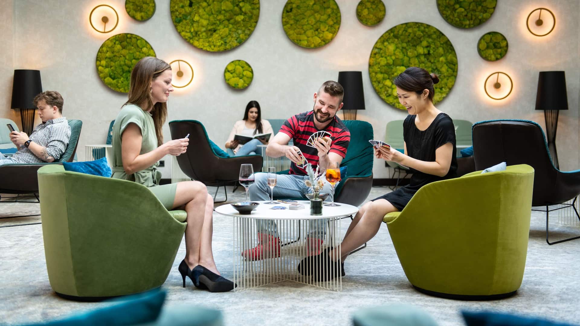 Hyatt Place Frankfurt Airport Zoom Lounge Games