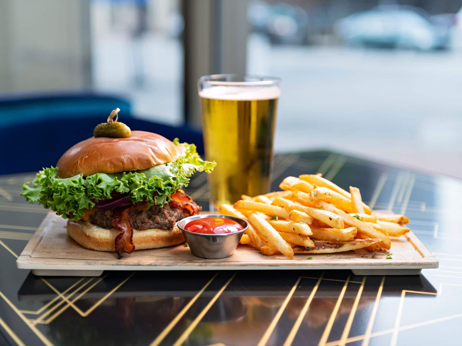 Hyatt Place Tulsa / Downtown Burger