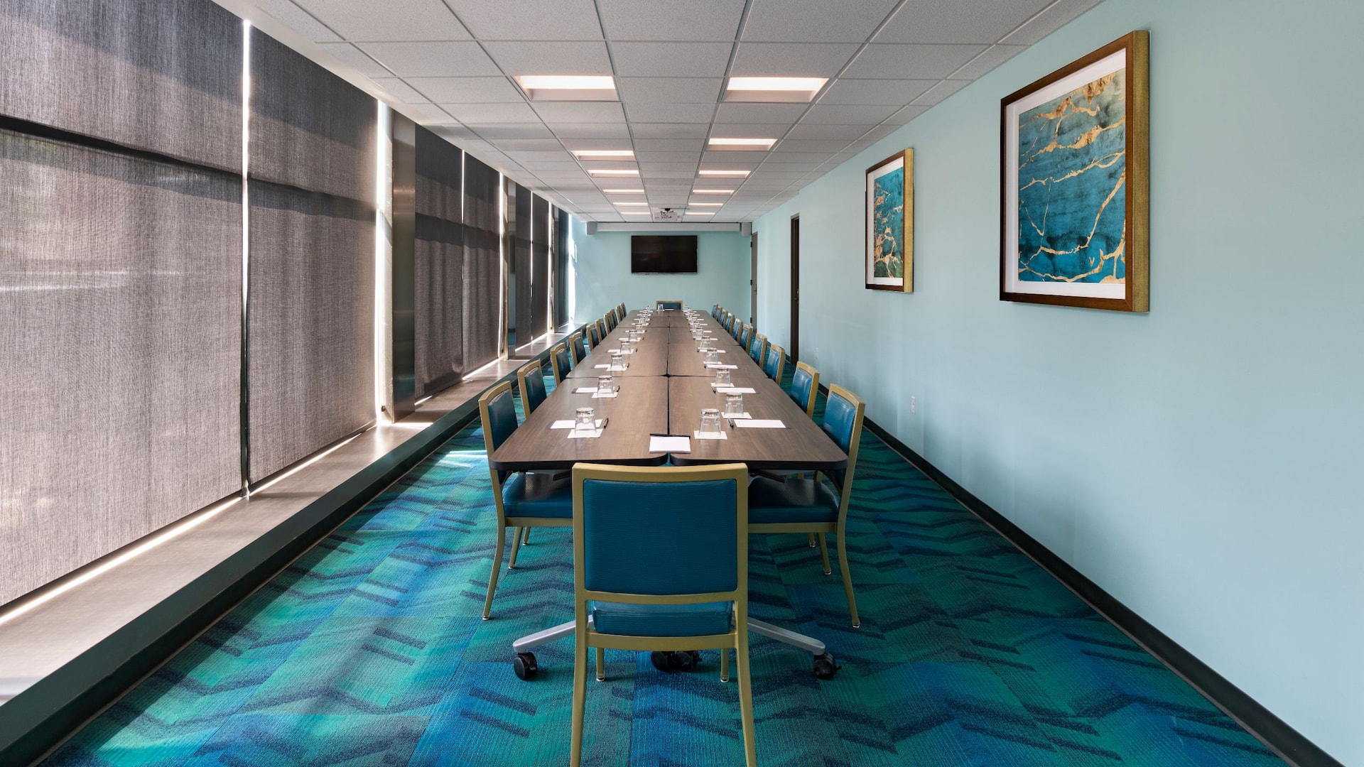 Hyatt Place Tulsa / Downtown Mezzanine Boardroom