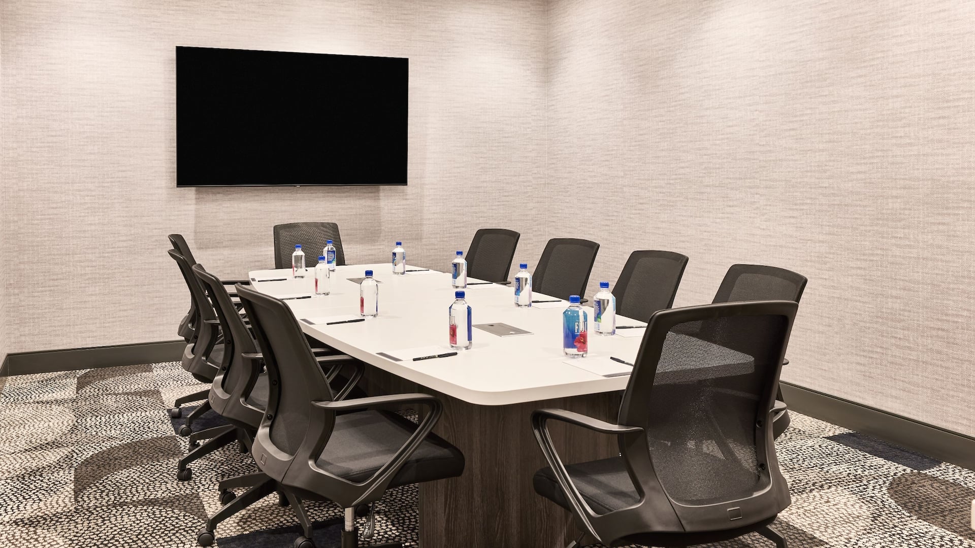 Hyatt Place Phoenix / Downtown Boardroom Setup
