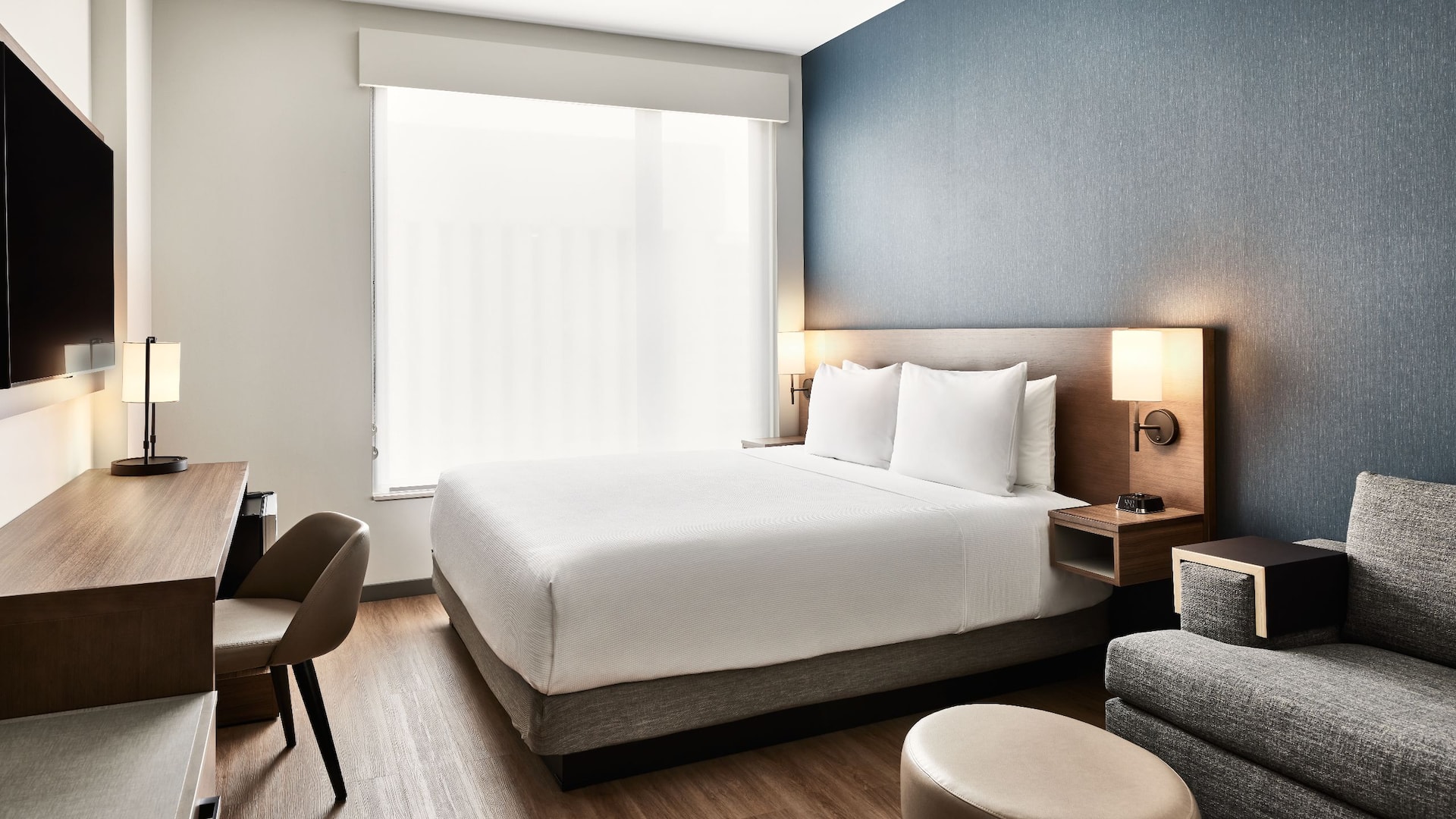 Hyatt Place Phoenix / Downtown King Guestroom Layout